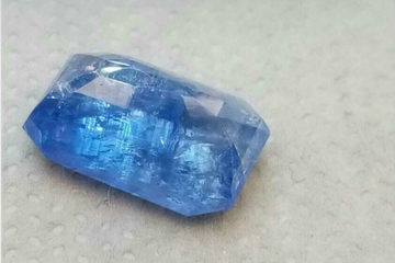 Sapphire Gemstone Shop - Sri Lanka, Burma, Madagascar, Kashmir origin sapphires