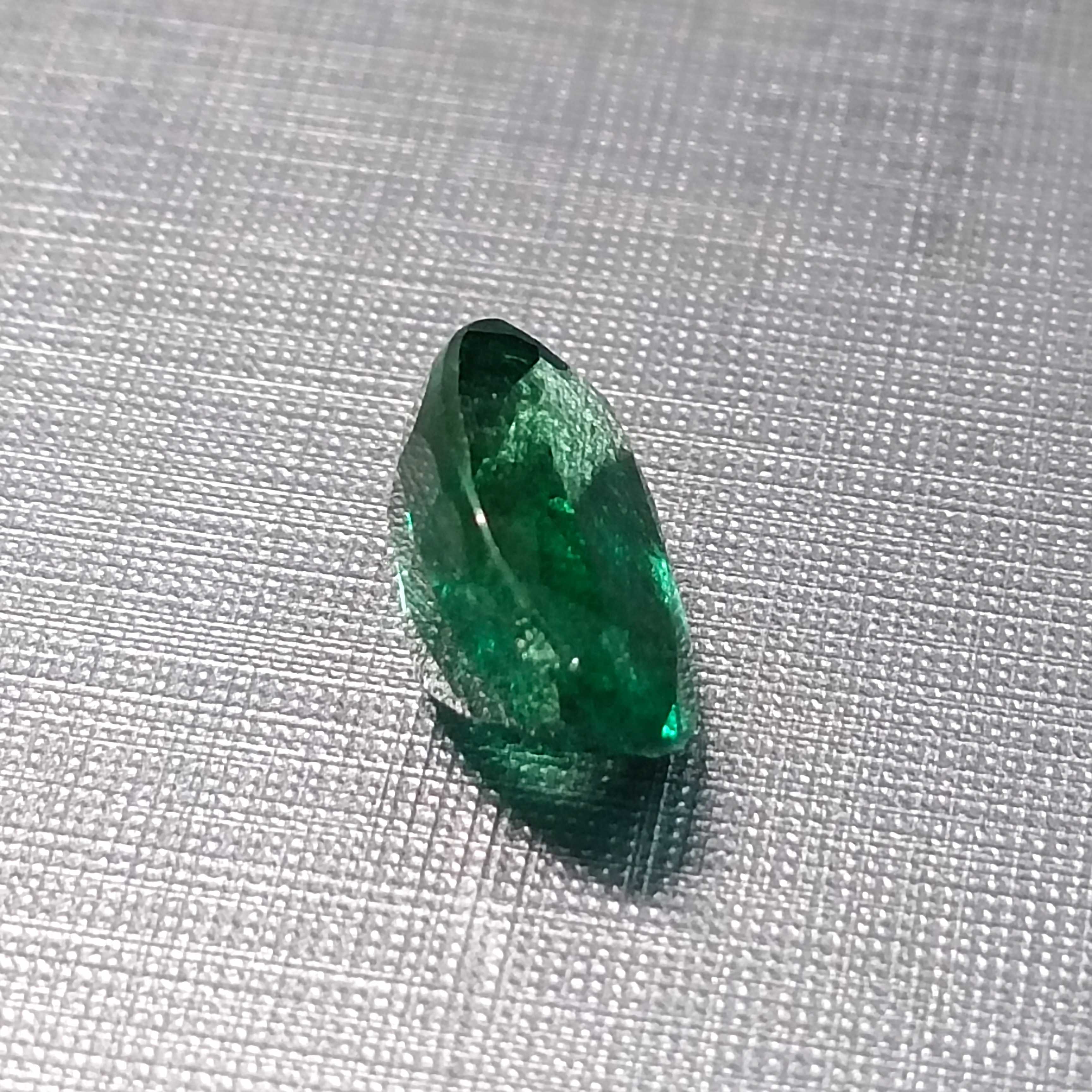 3.33ct GSI certified crystal very deep green oval shape Zambian emerald gemstone 