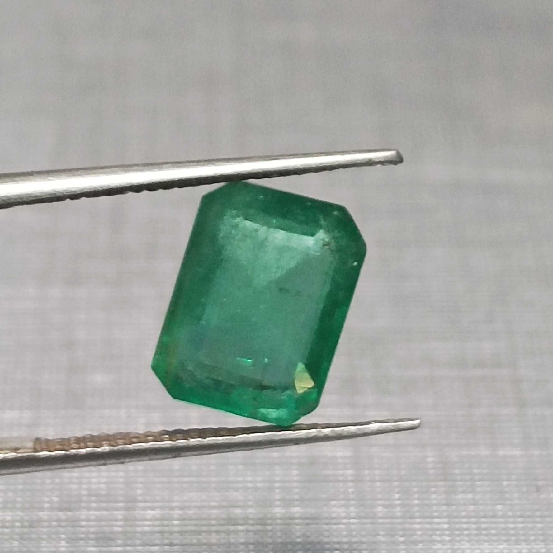 2.58ct Pakistan green color emerald cut emerald/