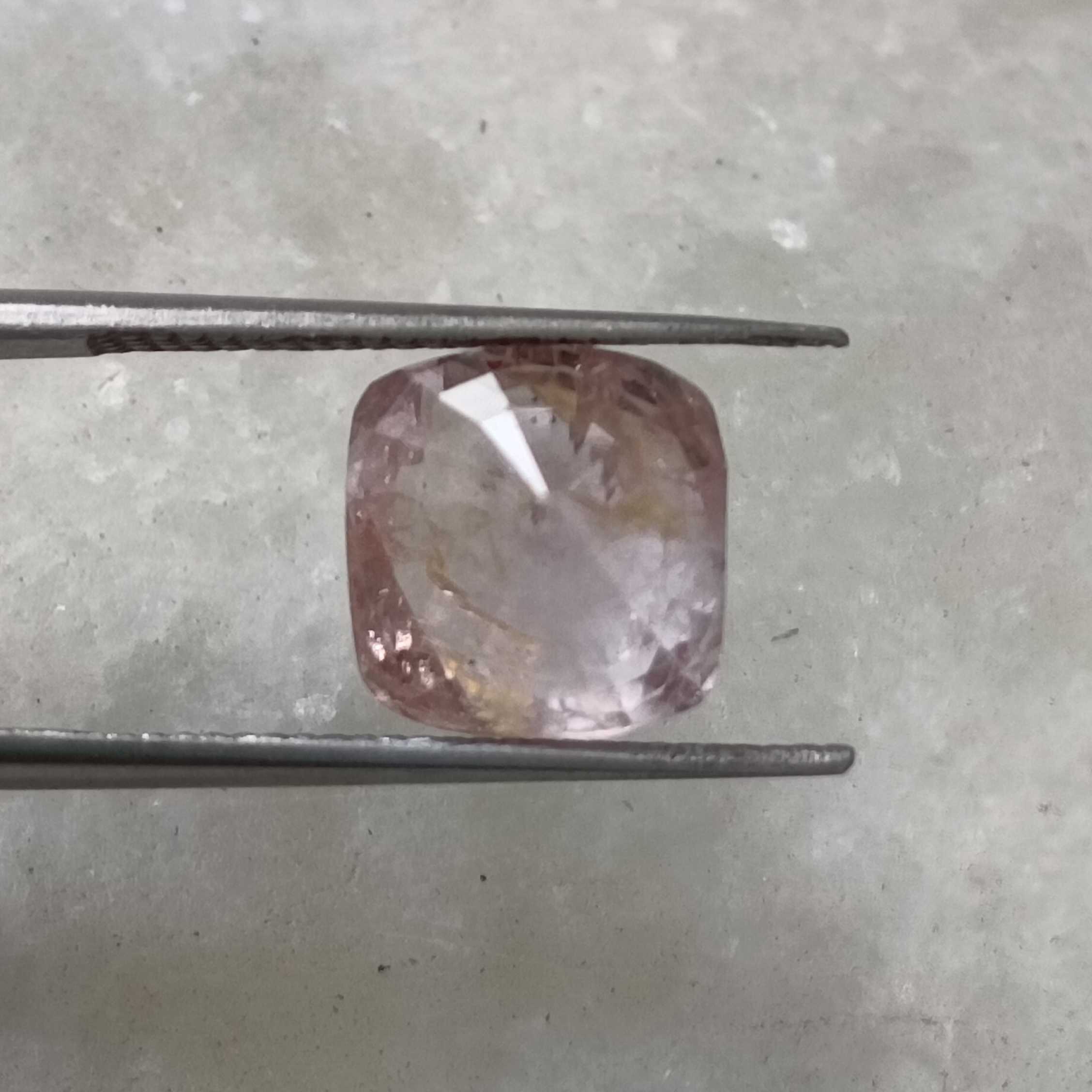 4.66ct IGI certified cushion mix Ceylon origin padparadscha sapphire gem