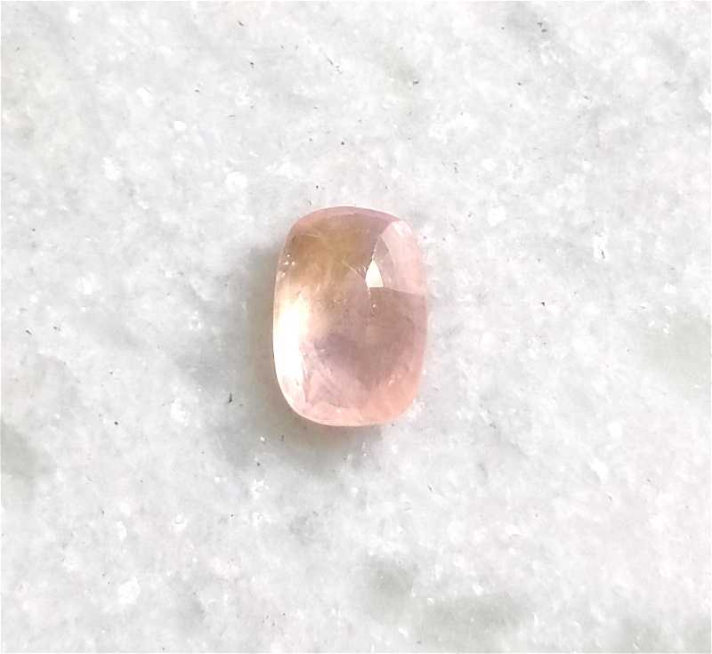 7.88ct IGI certified Unheated Ceylon padparadscha sapphire gemstone