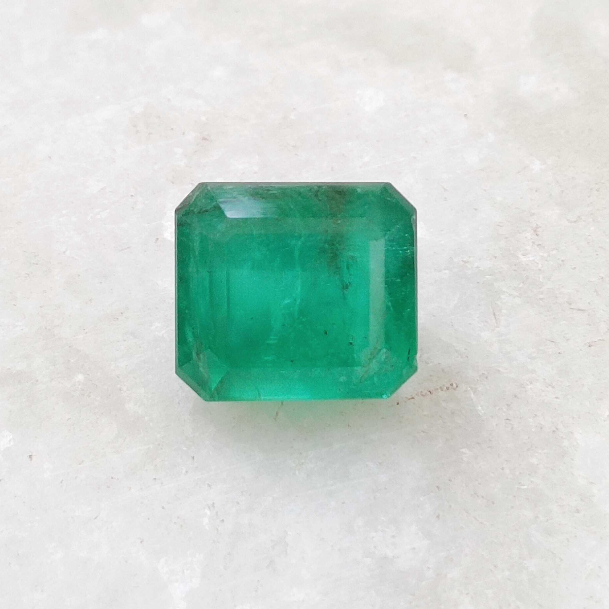 4.30ct GSI certified natural velvet medium green octagon emerald gem/