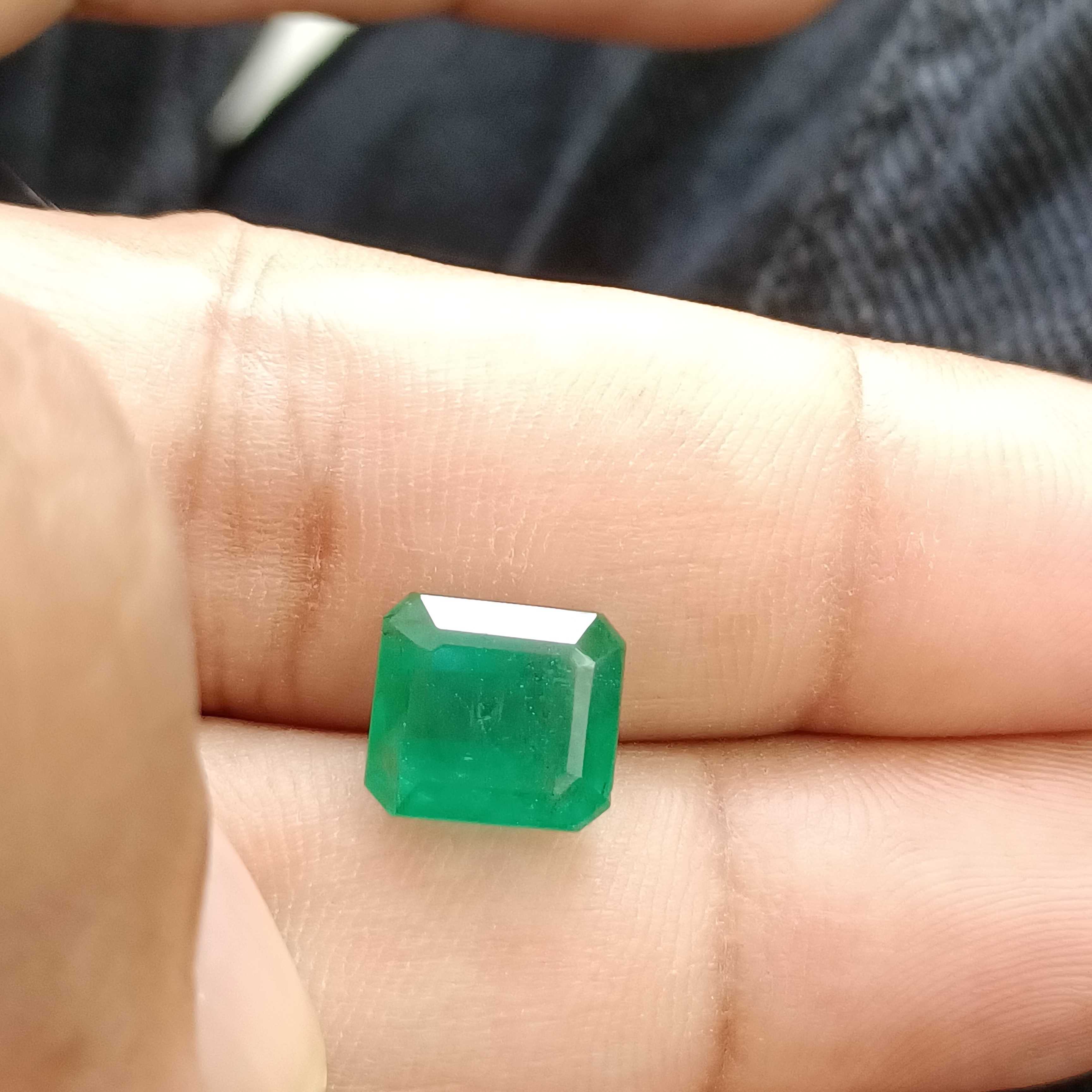4.30ct GSI certified natural velvet medium green octagon emerald gem