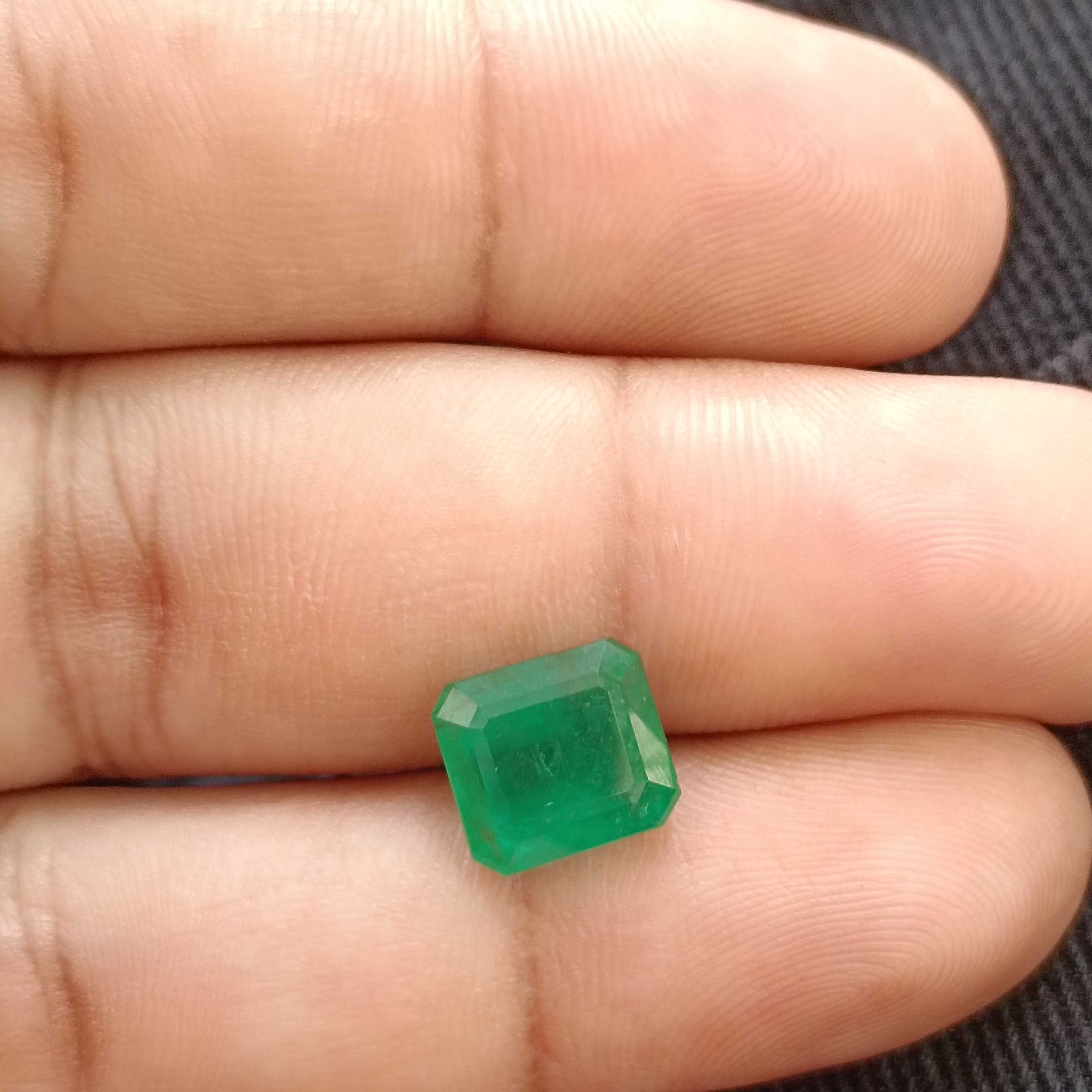 4.30ct GSI certified natural velvet medium green octagon emerald gem