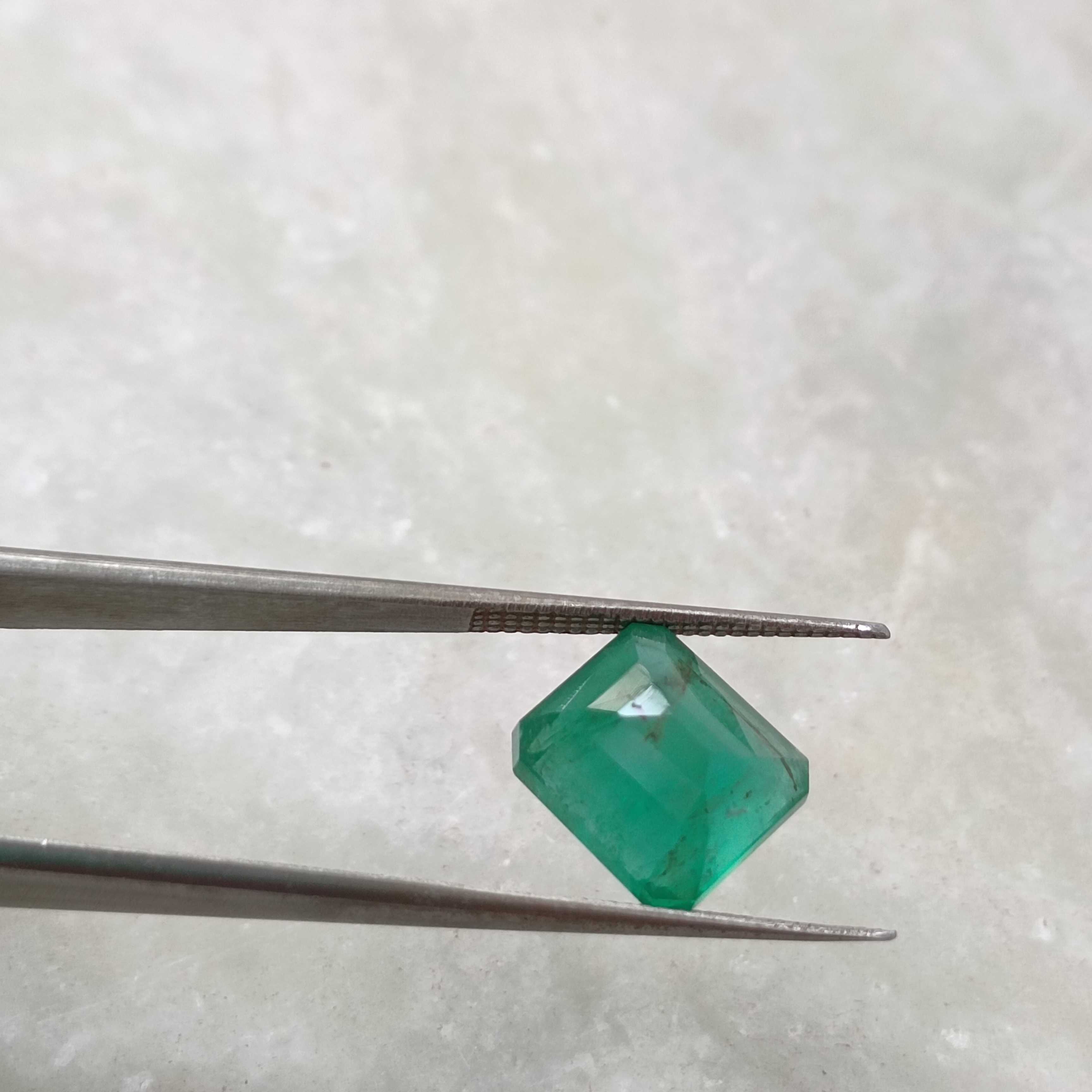 4.30ct GSI certified natural velvet medium green octagon emerald gem