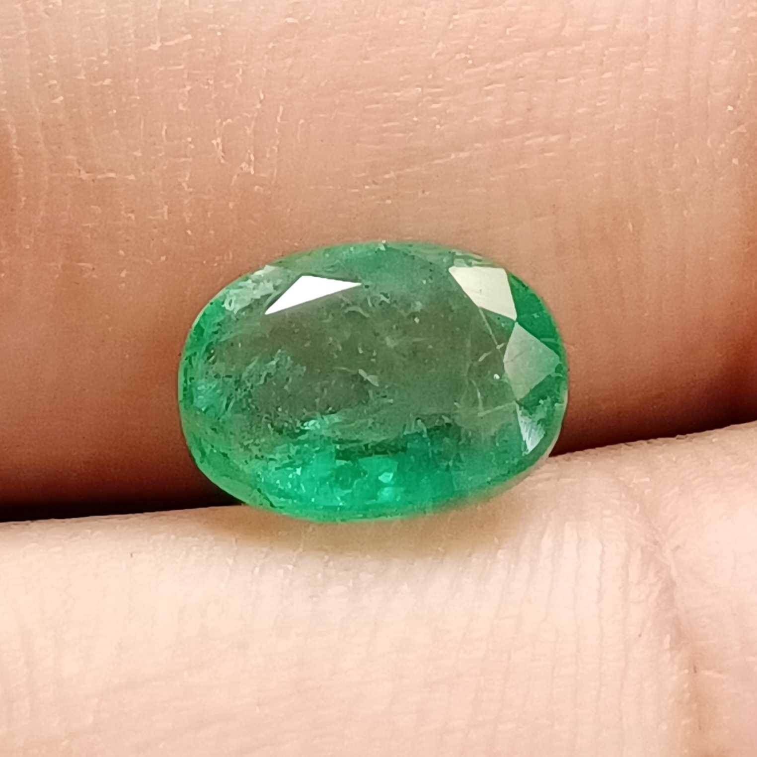 2.57 GSI certified medium deep green oval cut emerald gemstone /
