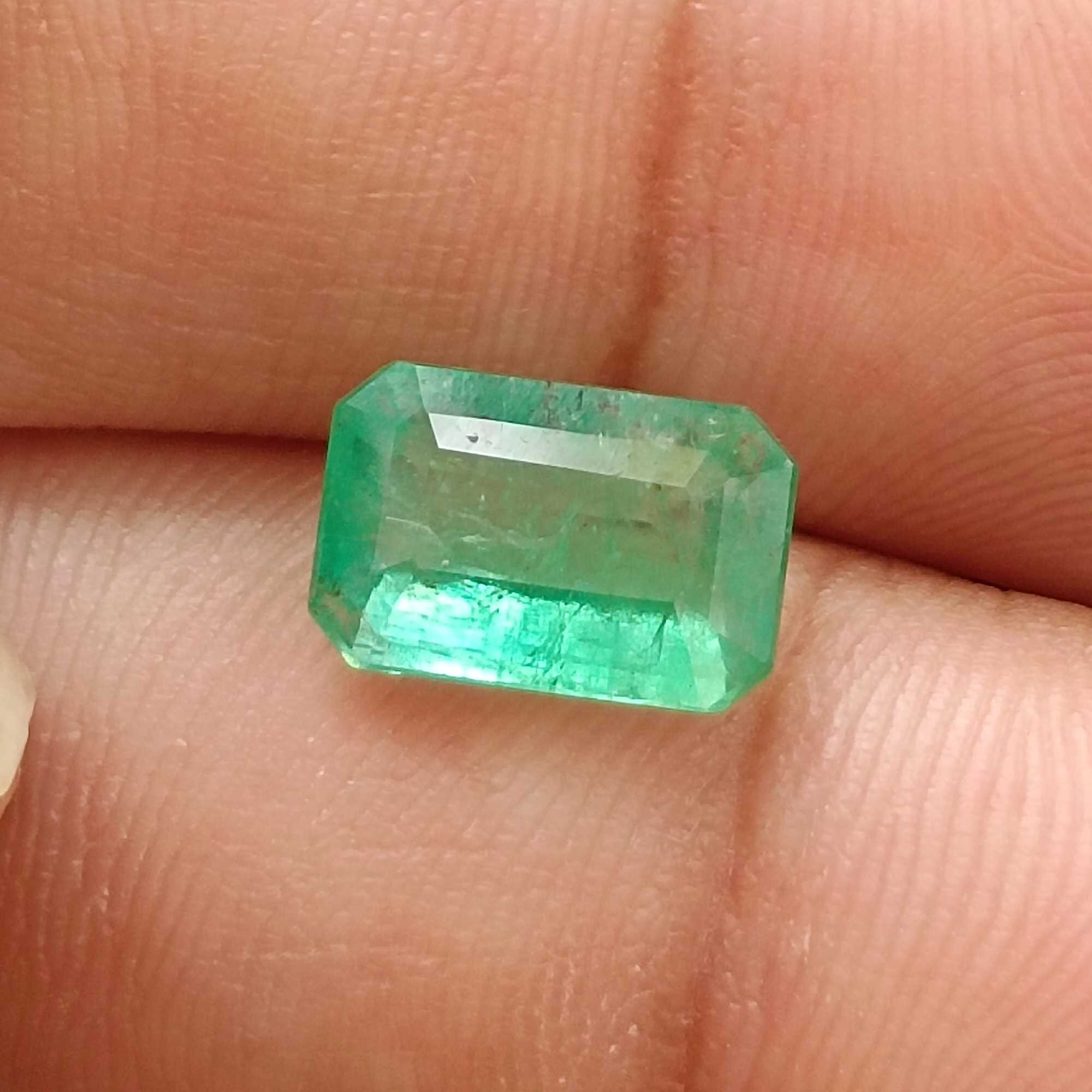 2.44ct GSI (USS) bright medium light green octagon Panjshir emerald gem 