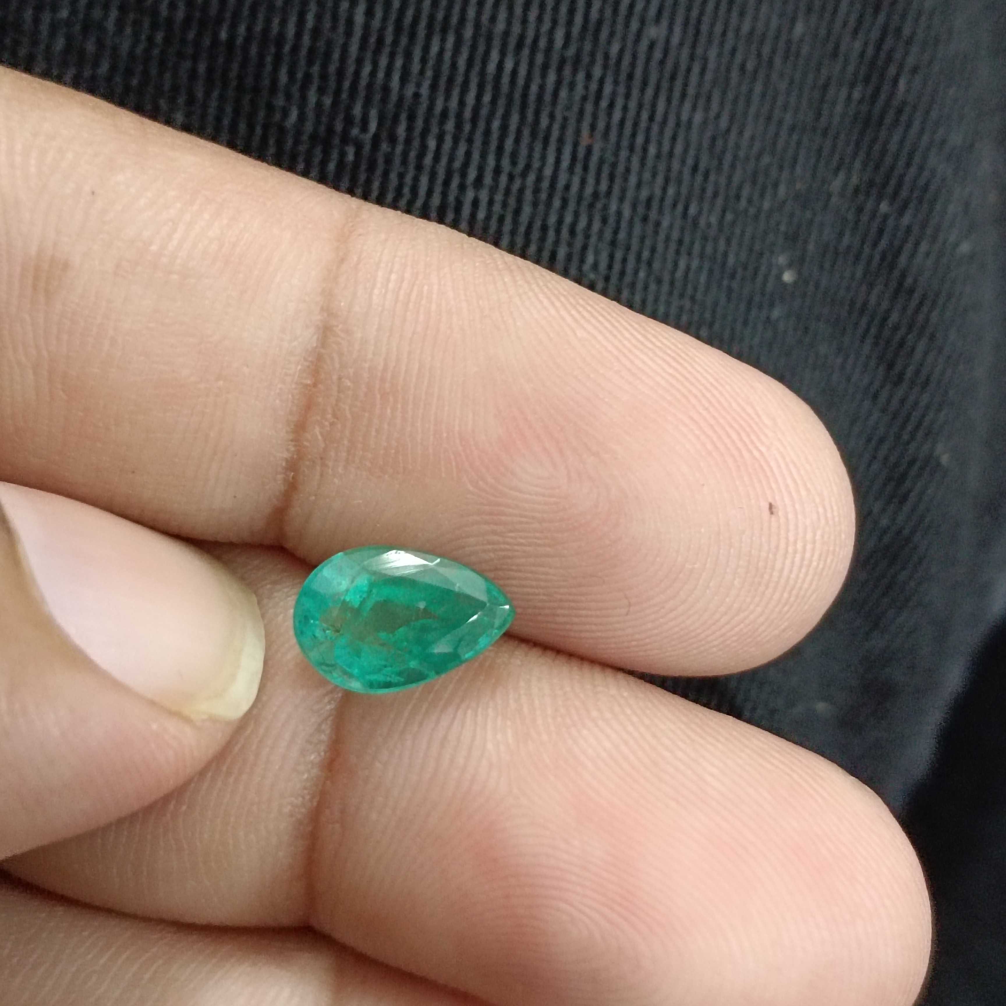 2.20ct bluish golden green natural pear cut emerald gemstone 