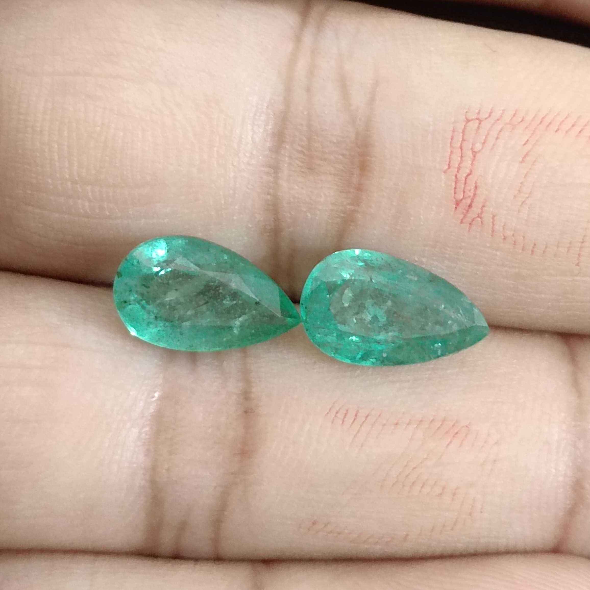 5.18ct medium green pear cut natural emerald gemstone pair/