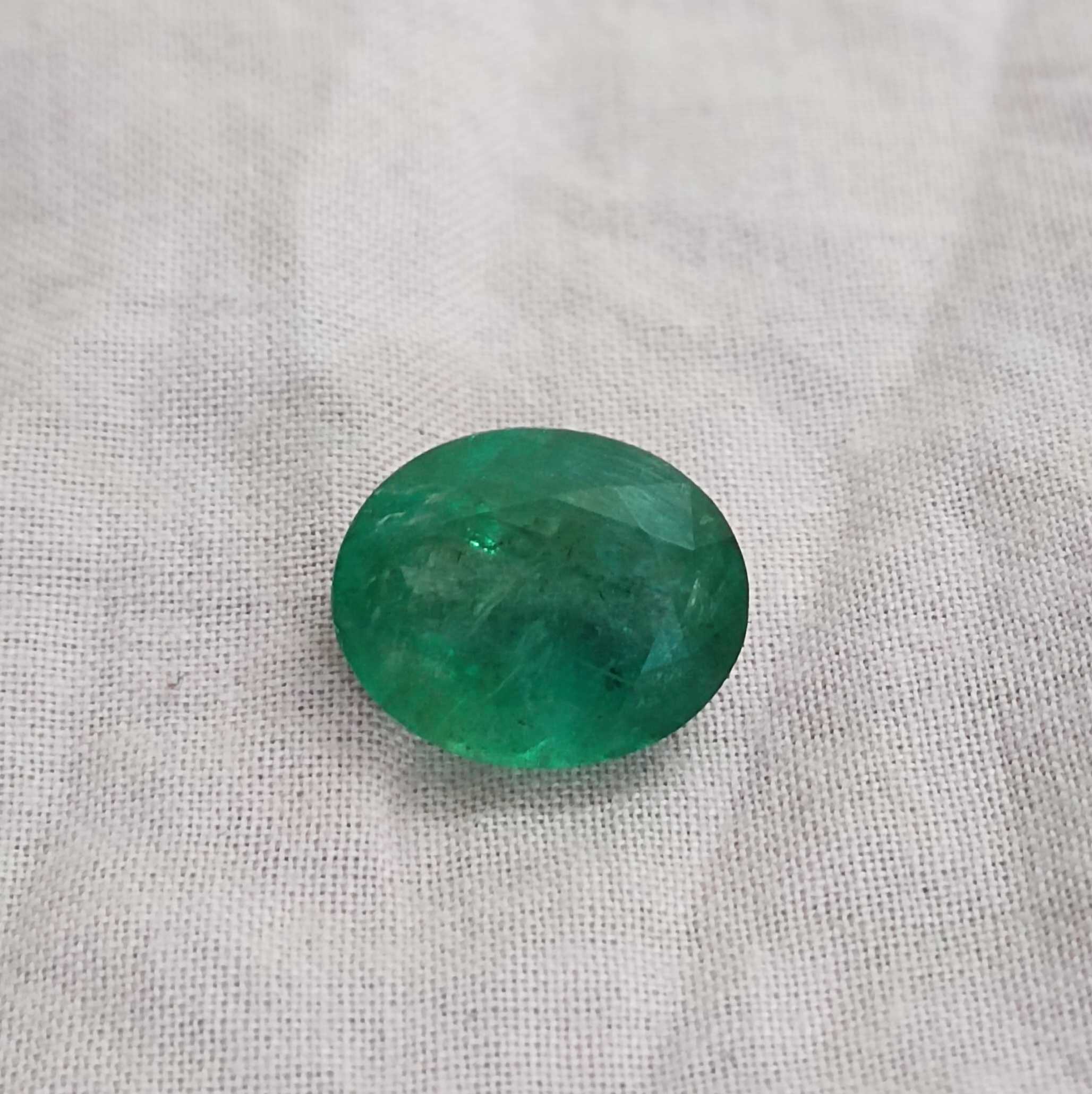 5.30ct GSI certified lively spring green oval cut emerald gem