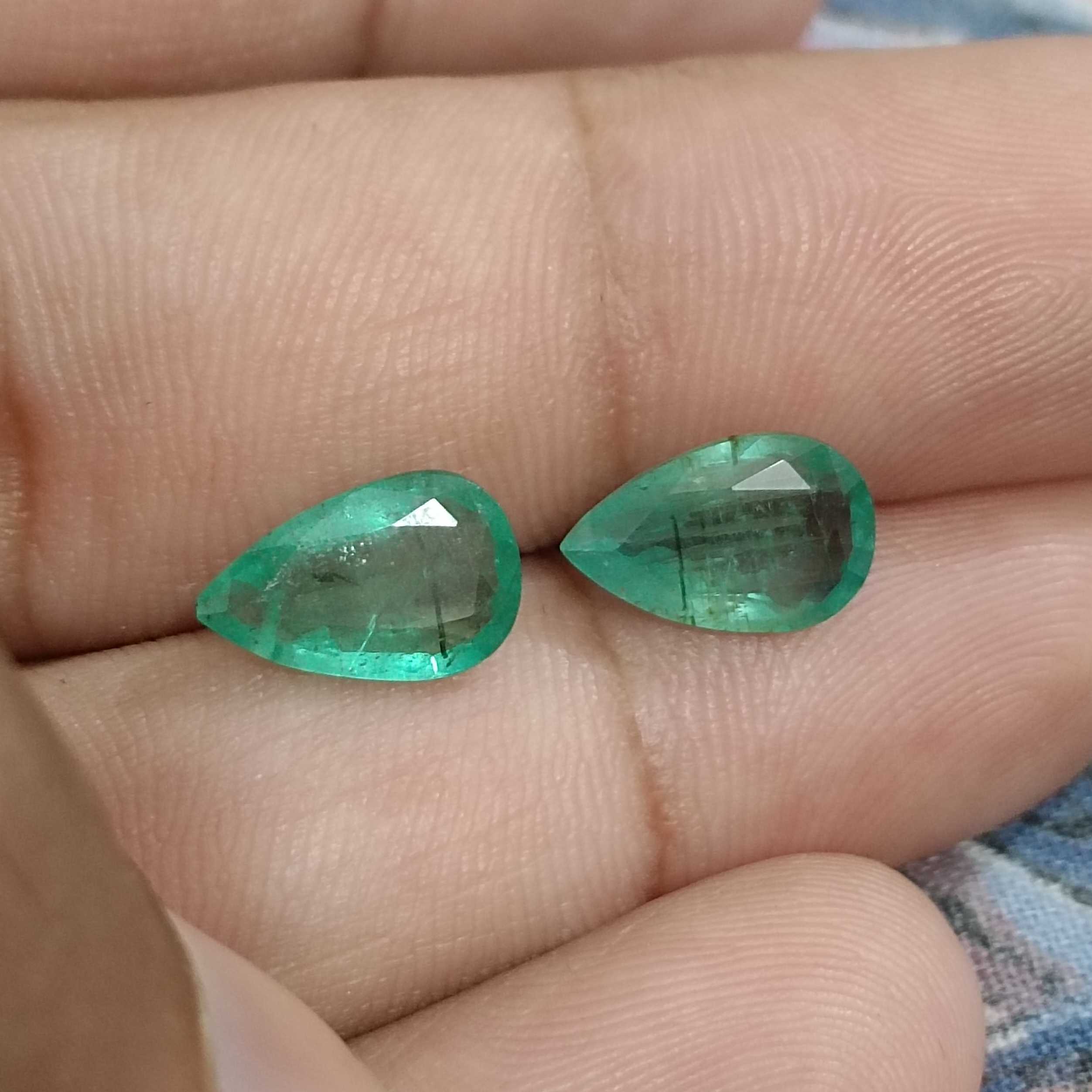 3.67ct natural medium green pear cut loose emerald pair /