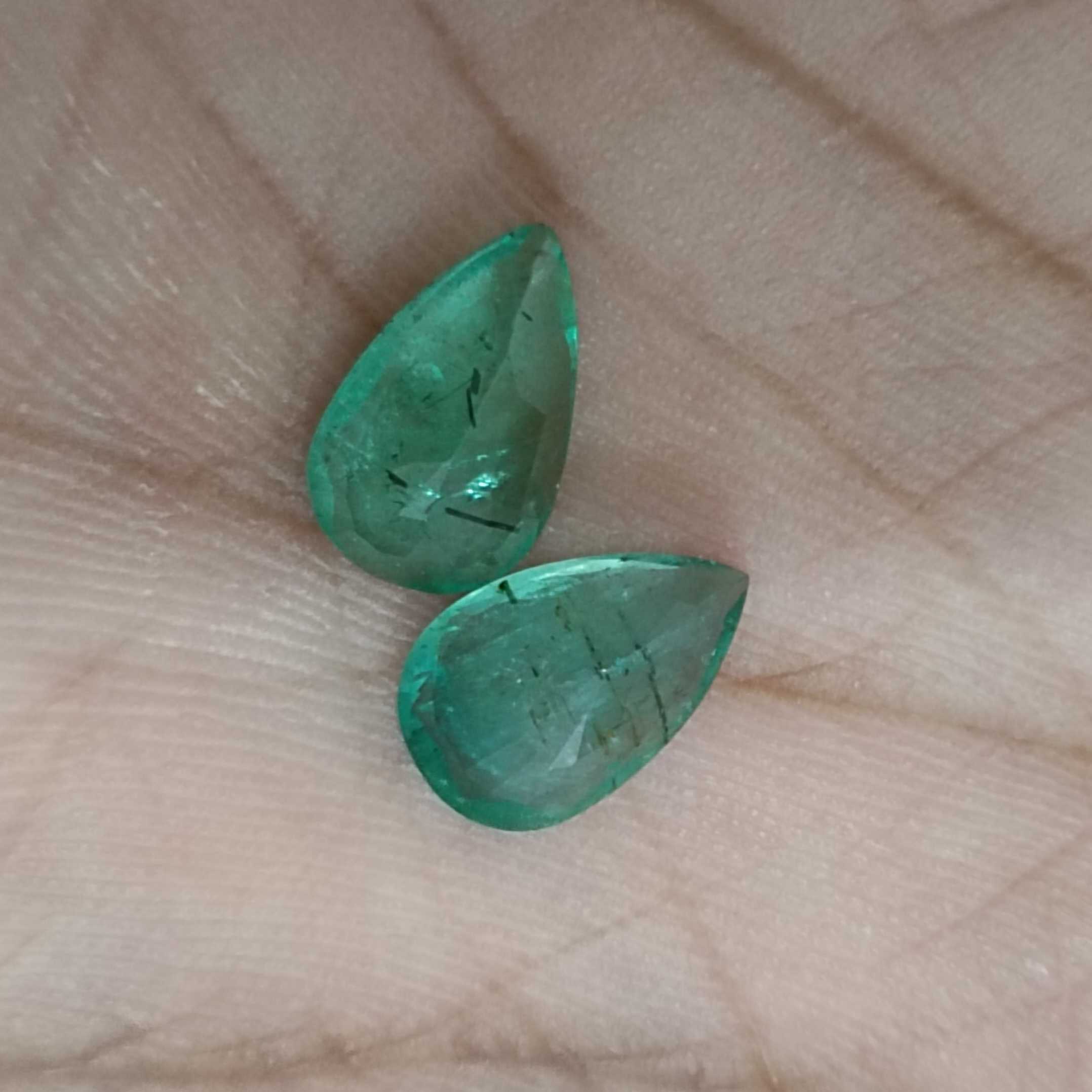 3.67ct natural medium green pear cut loose emerald pair 