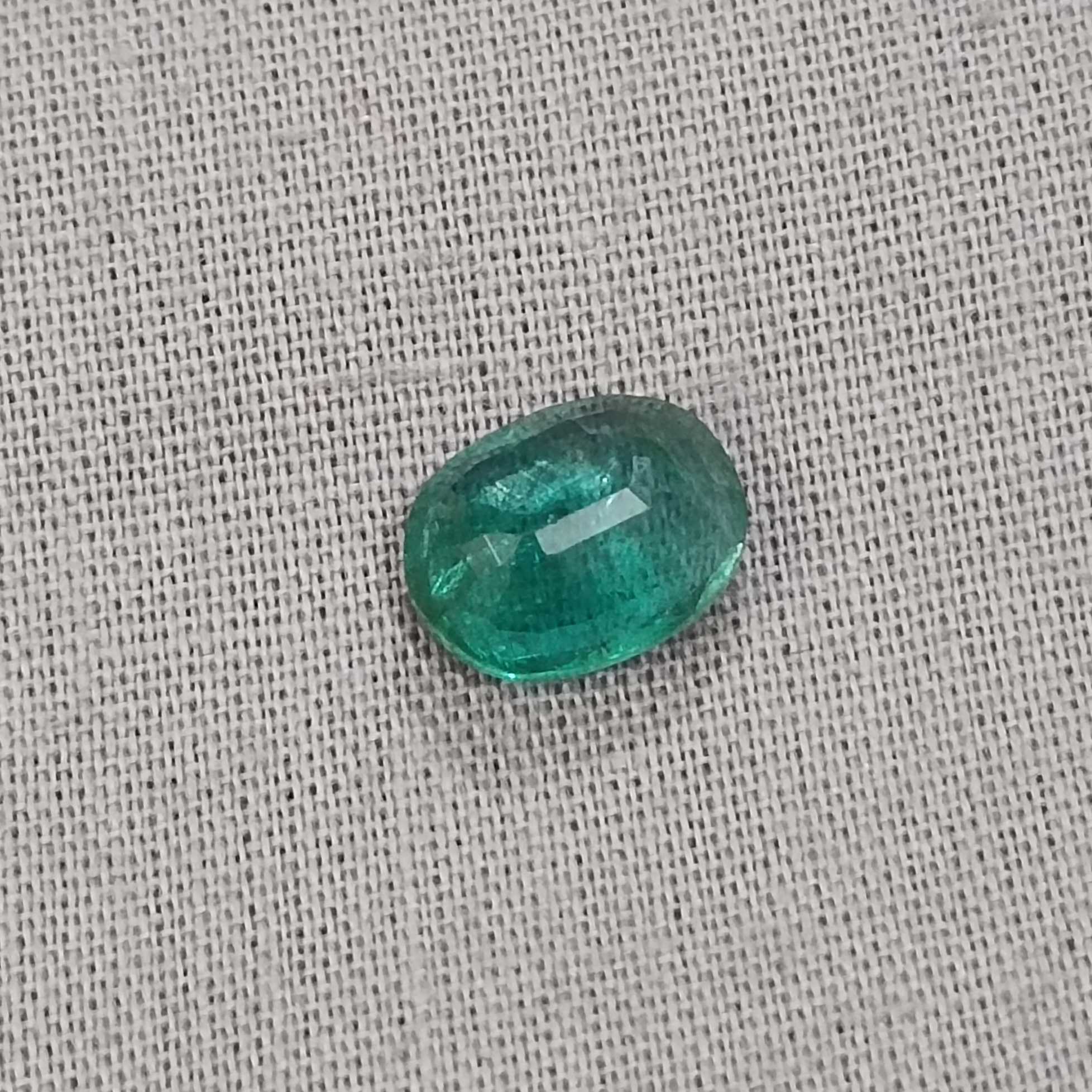2.04cts clean medium green oval cut loose emerald stone