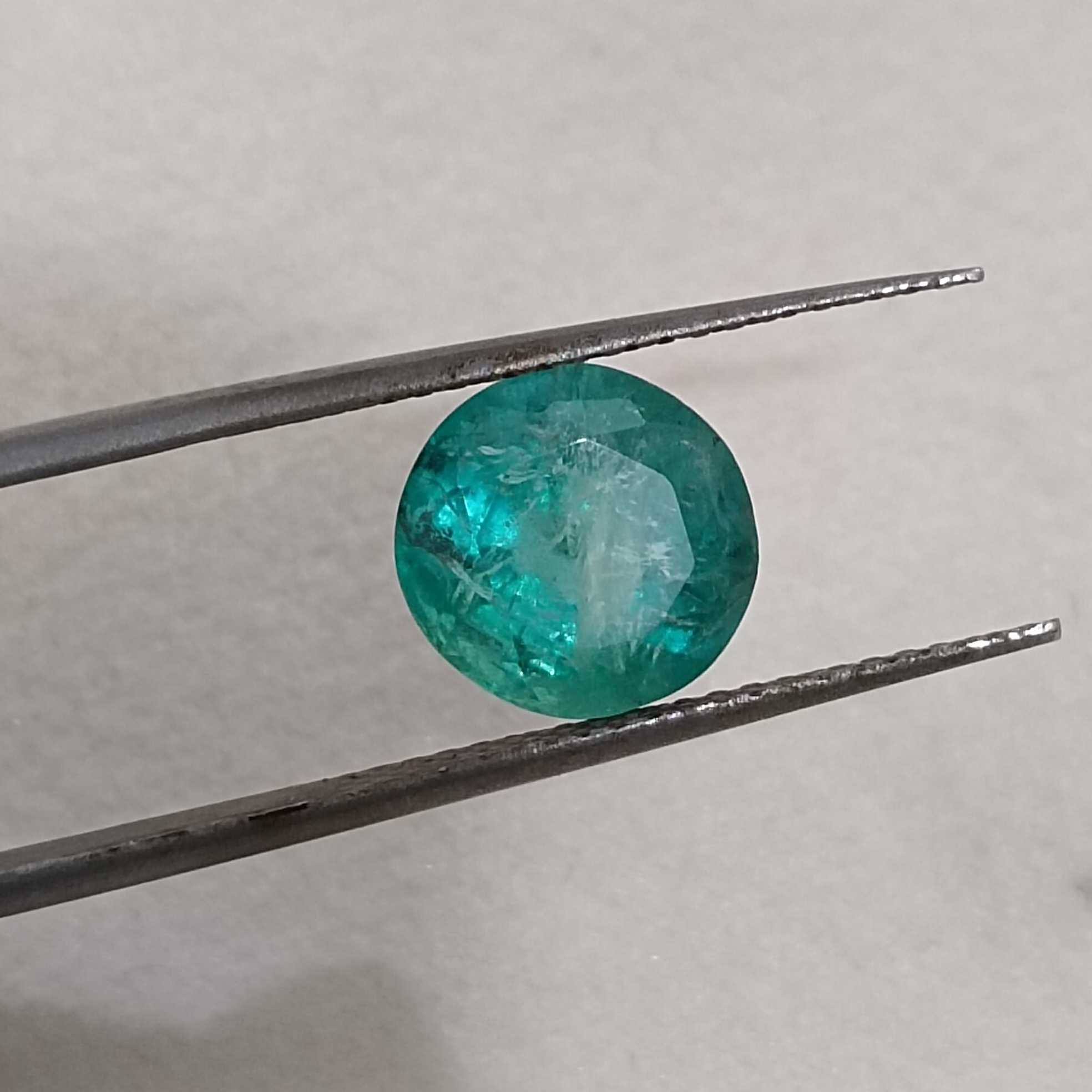 2.37ct GSI certified medium Colombian green round cut emerald 