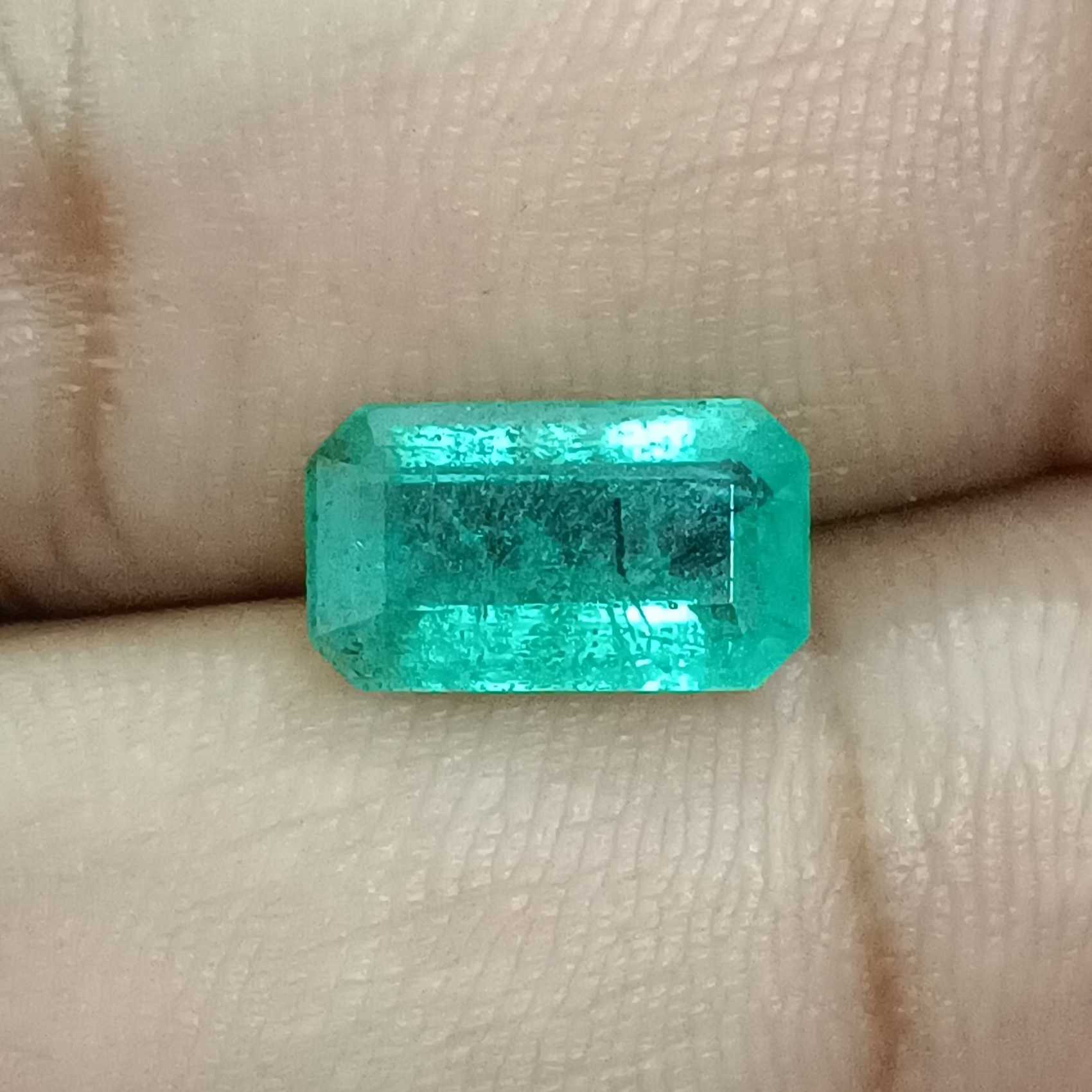 2.60ct medium light Colombian green octagon cut emerald gem
