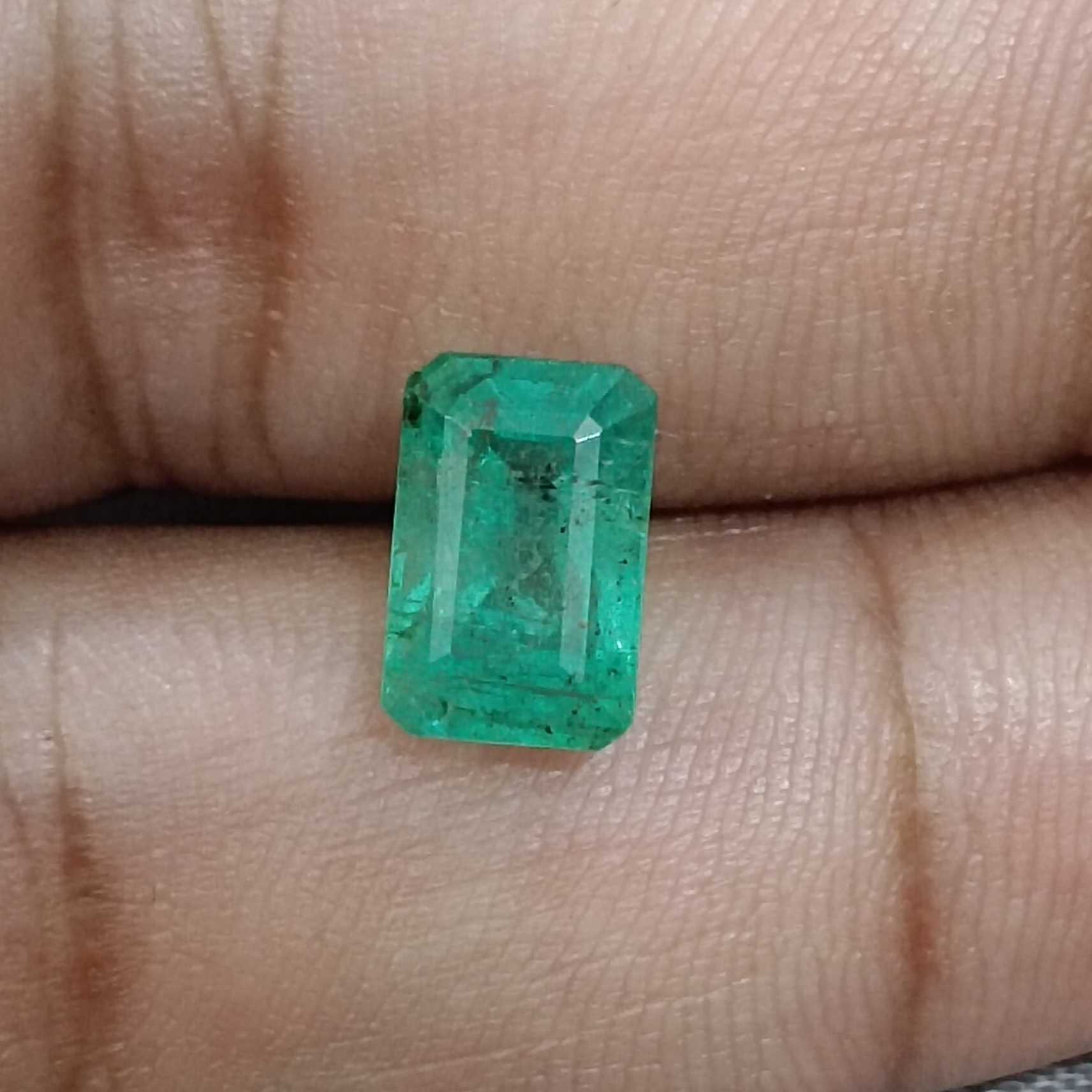 2.71cts non certified natural medium green octagon shaped emerald gem