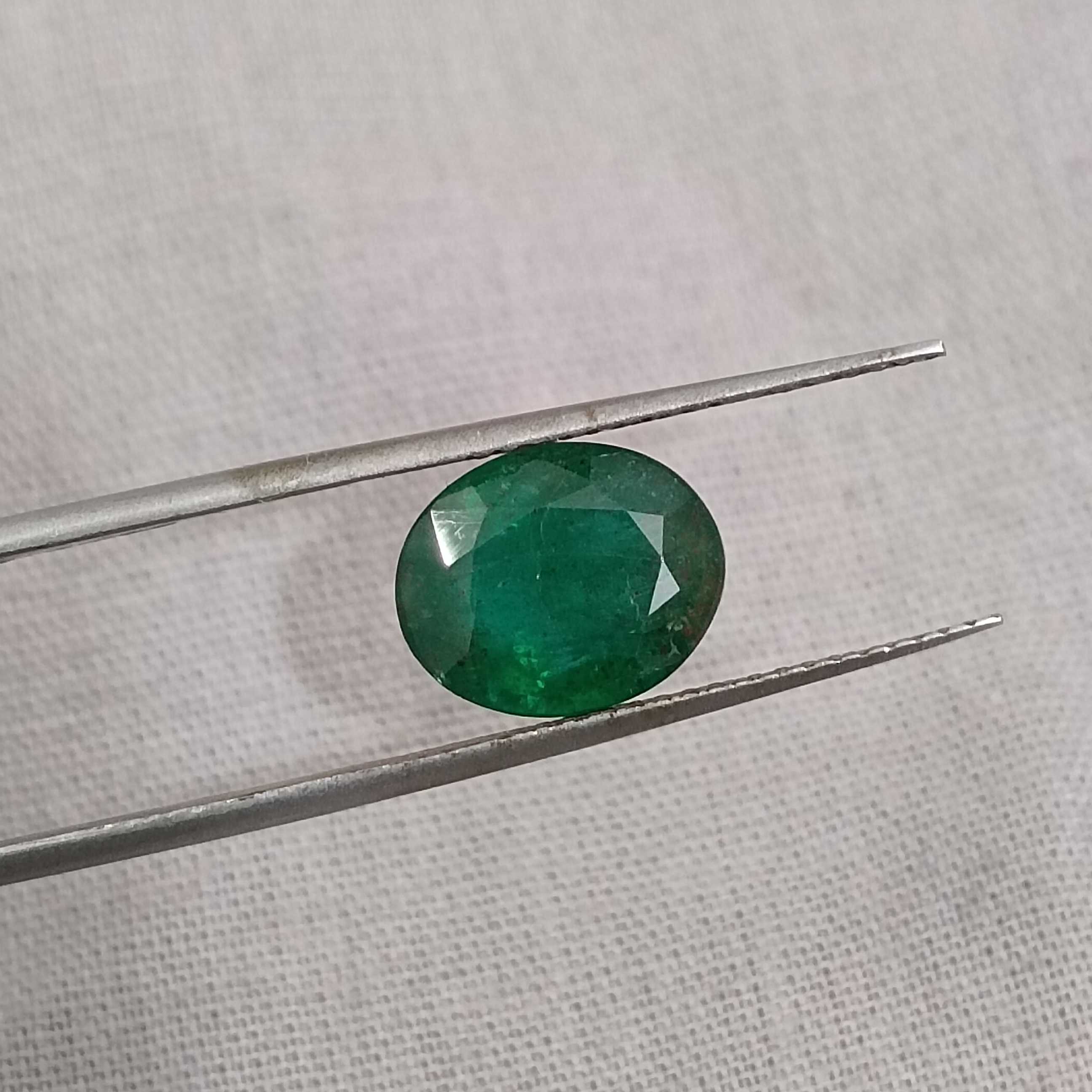 2.86ct natural pure dark green color oval cut emerald stone