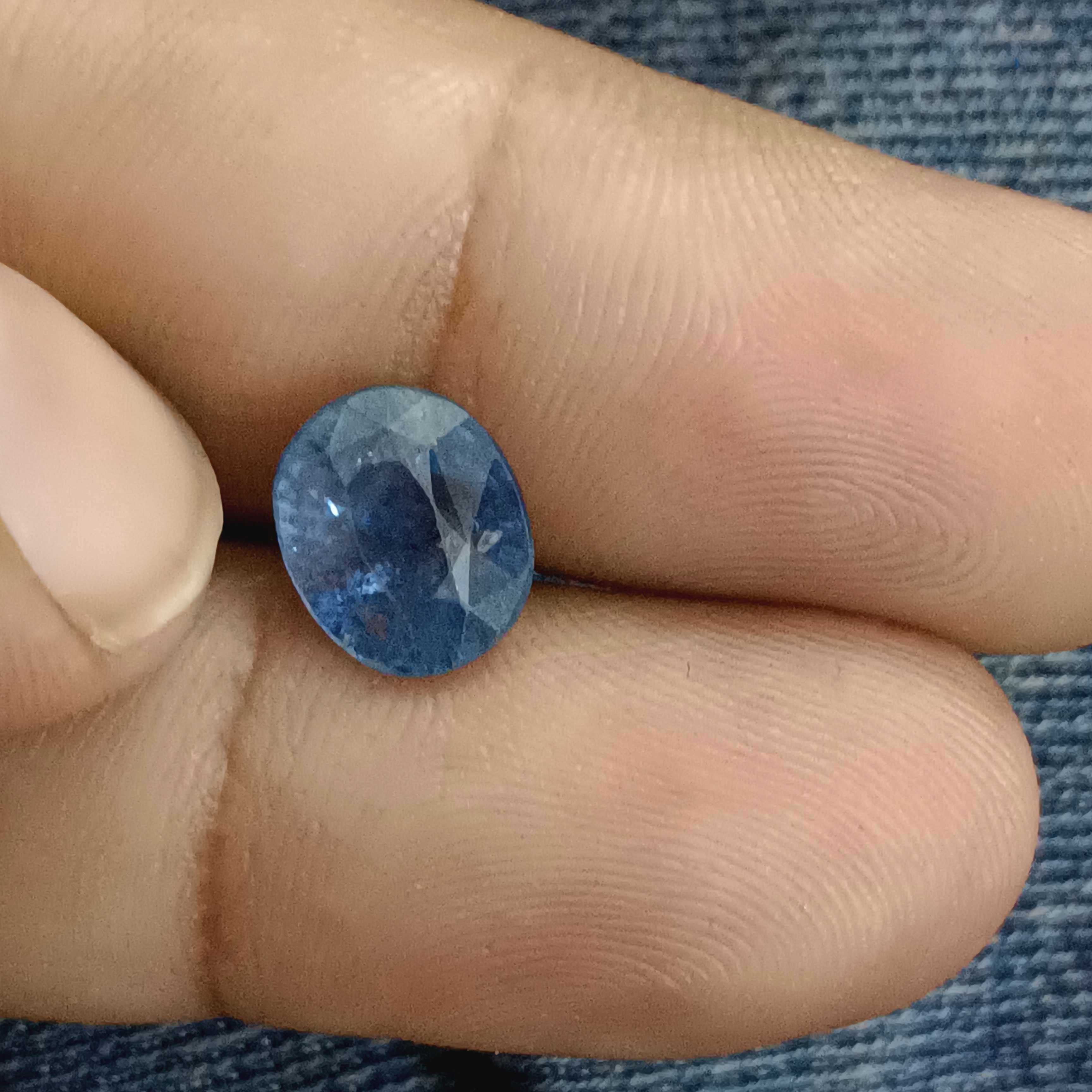 4.25ct IGI natural medium deep Ceylon blue sapphire oval cut gem H