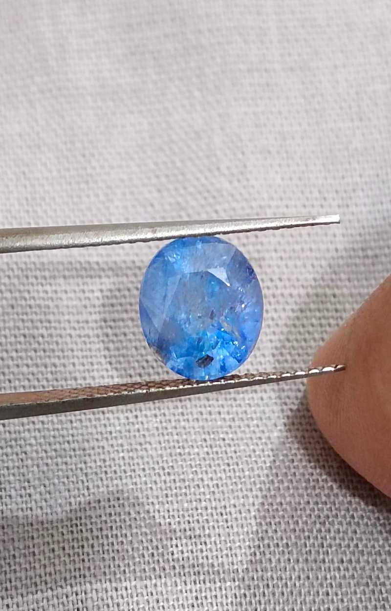 2.23ct certified oval cut Ceylon oval cut bright medium blue sapphire gemstone H
