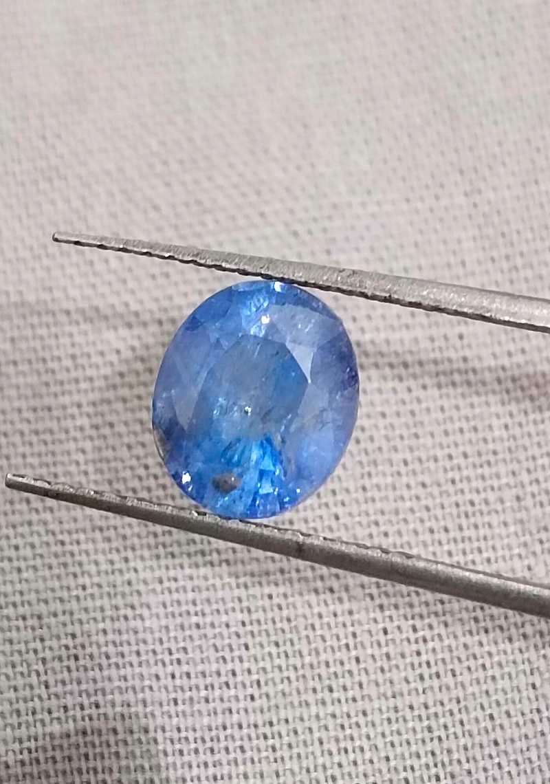 2.23ct certified oval cut Ceylon oval cut bright medium blue sapphire gemstone H