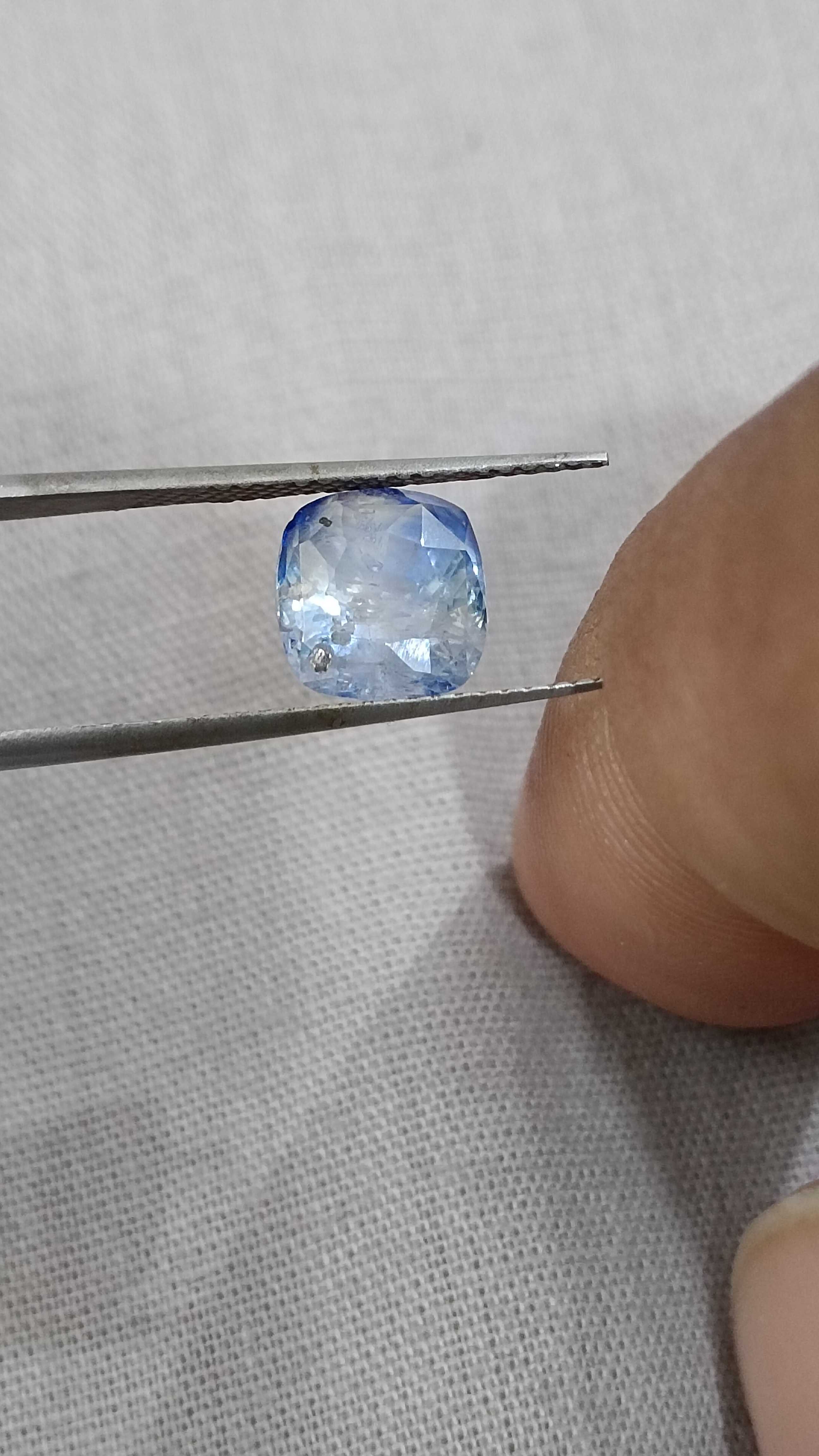 3.58ct GSI certified Ceylone origin unheated bright blue sapphire gemstone