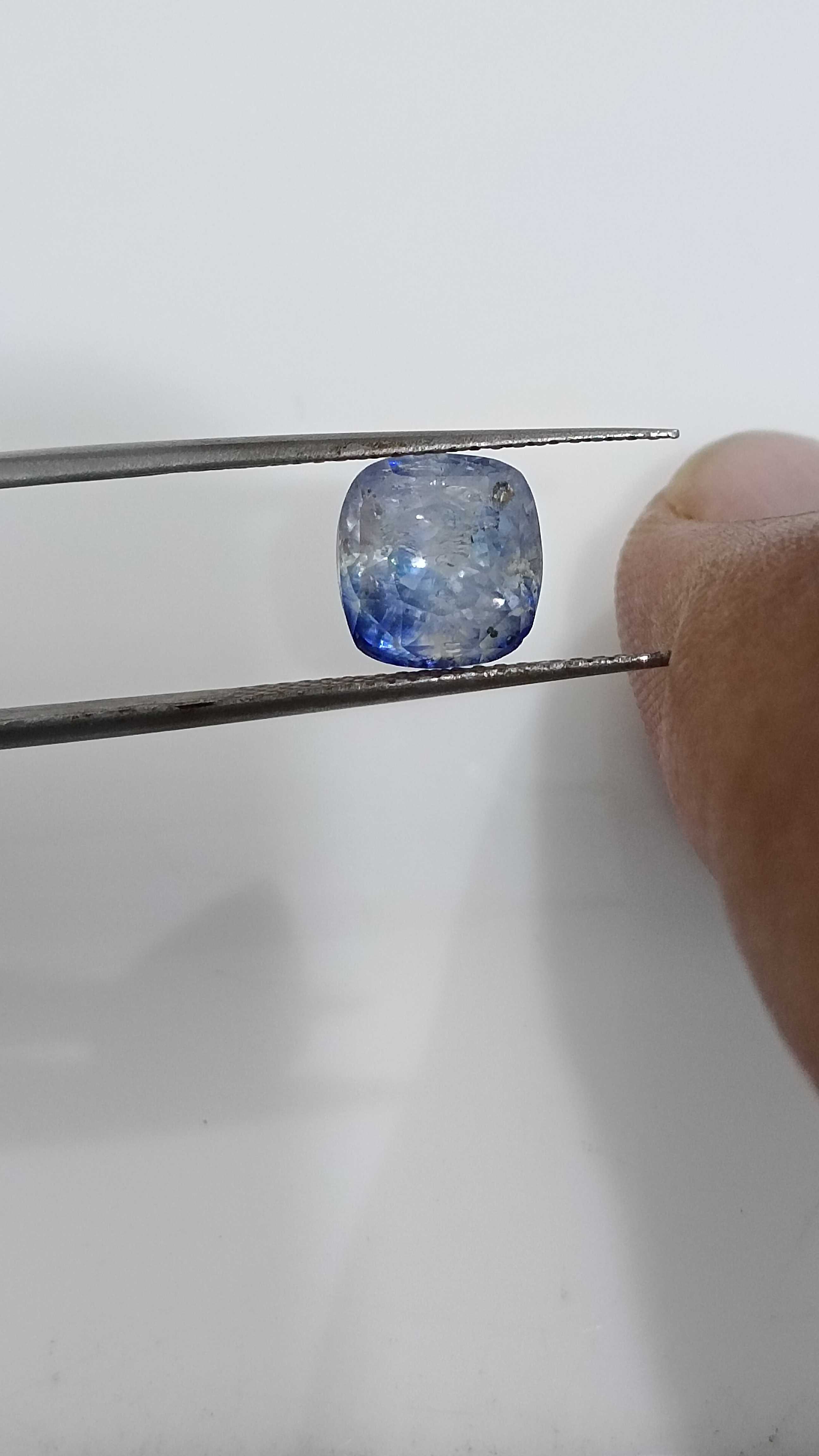 3.58ct GSI certified Ceylone origin unheated bright blue sapphire gemstone