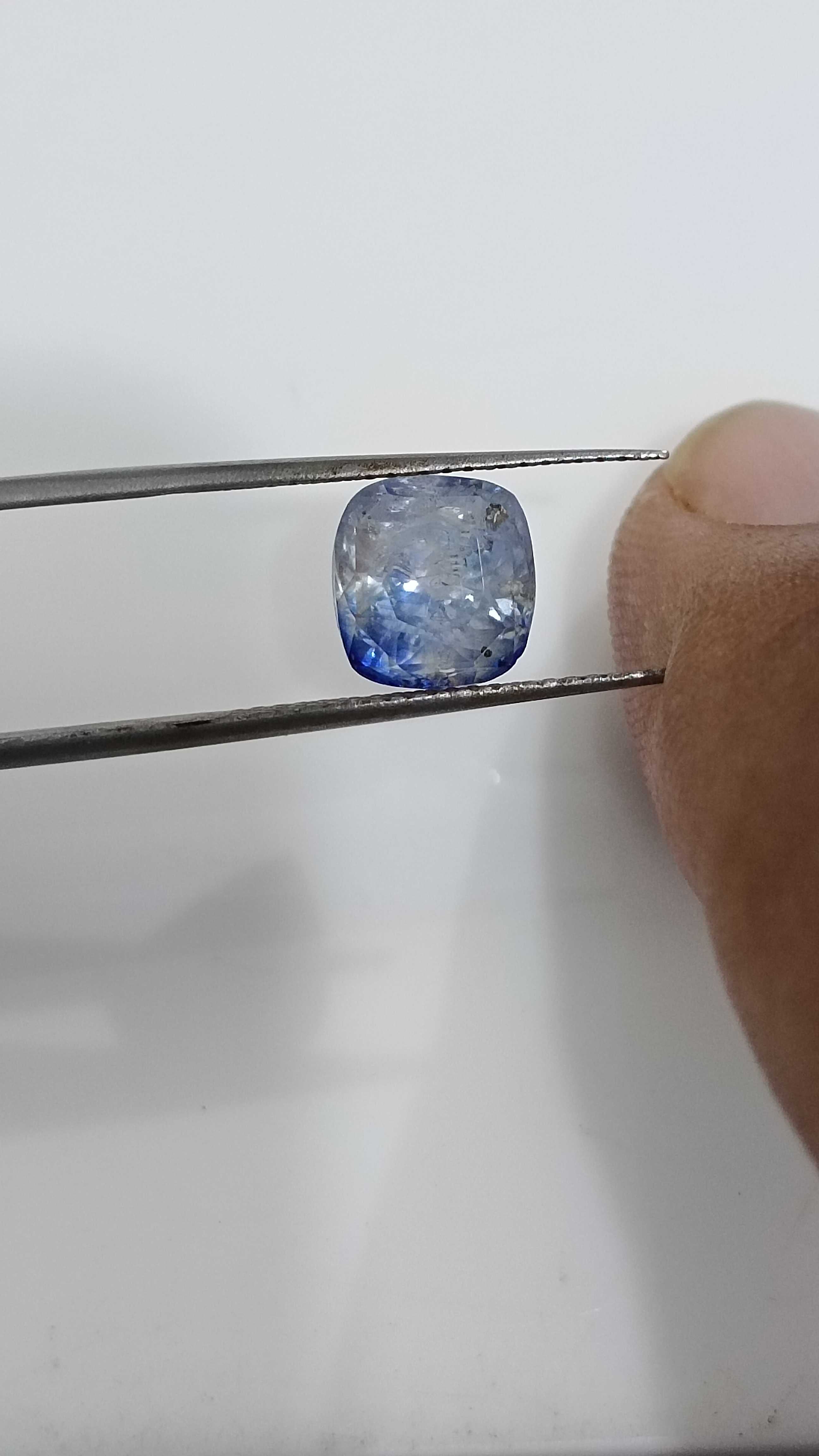 3.58ct GSI certified Ceylone origin unheated bright blue sapphire gemstone