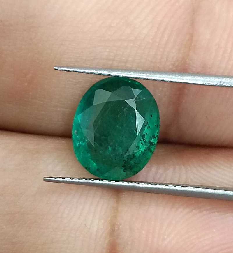 2.99cts GSI certified medium deep green oval shape emerald stone