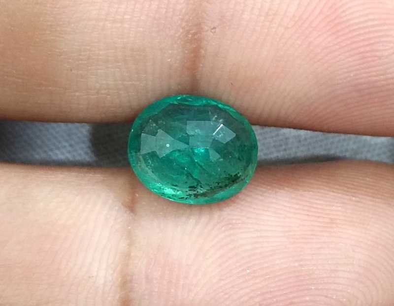 2.99cts GSI certified medium deep green oval shape emerald stone
