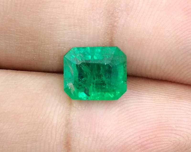 2.58cts GSI deep natural vivid green octagon cut emerald cut and polished stone 