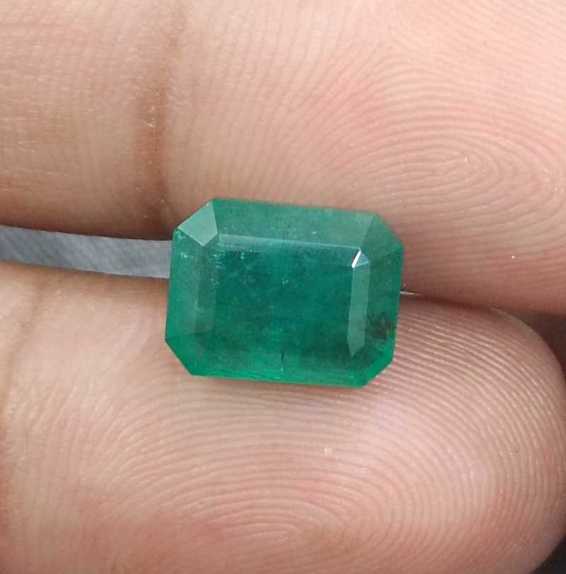 4.44ct certified medium green big size emerald cut emerald gem