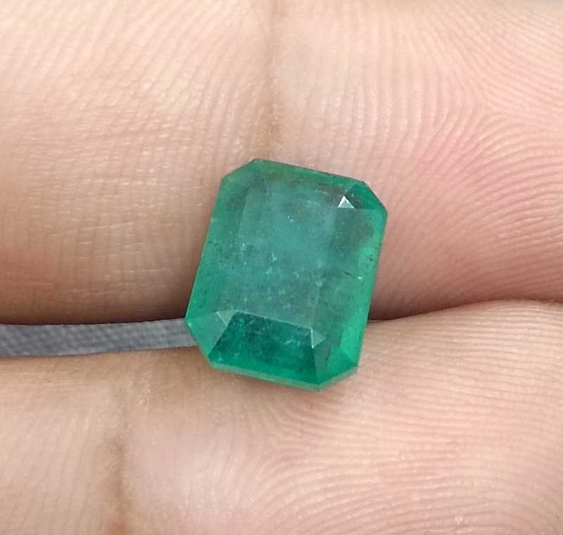 4.44ct certified medium green big size emerald cut emerald gem