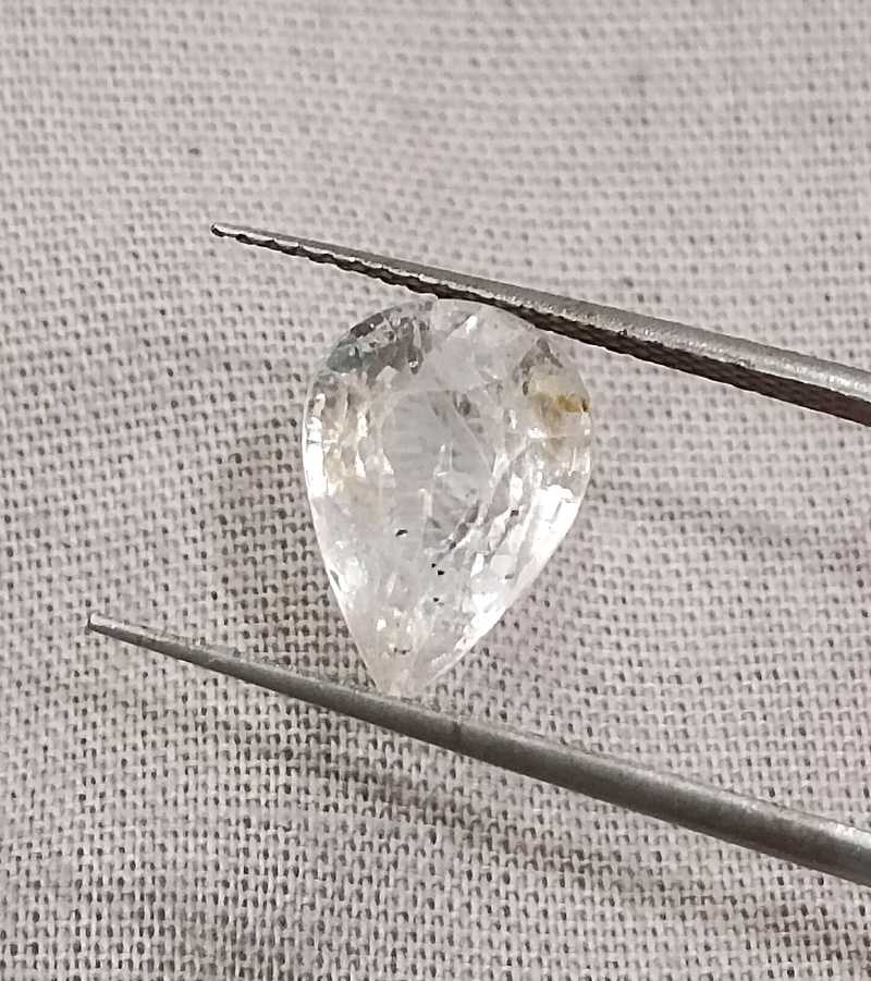3.50ct GSI certified colourless (white) pear shape Ceylon sapphire gem