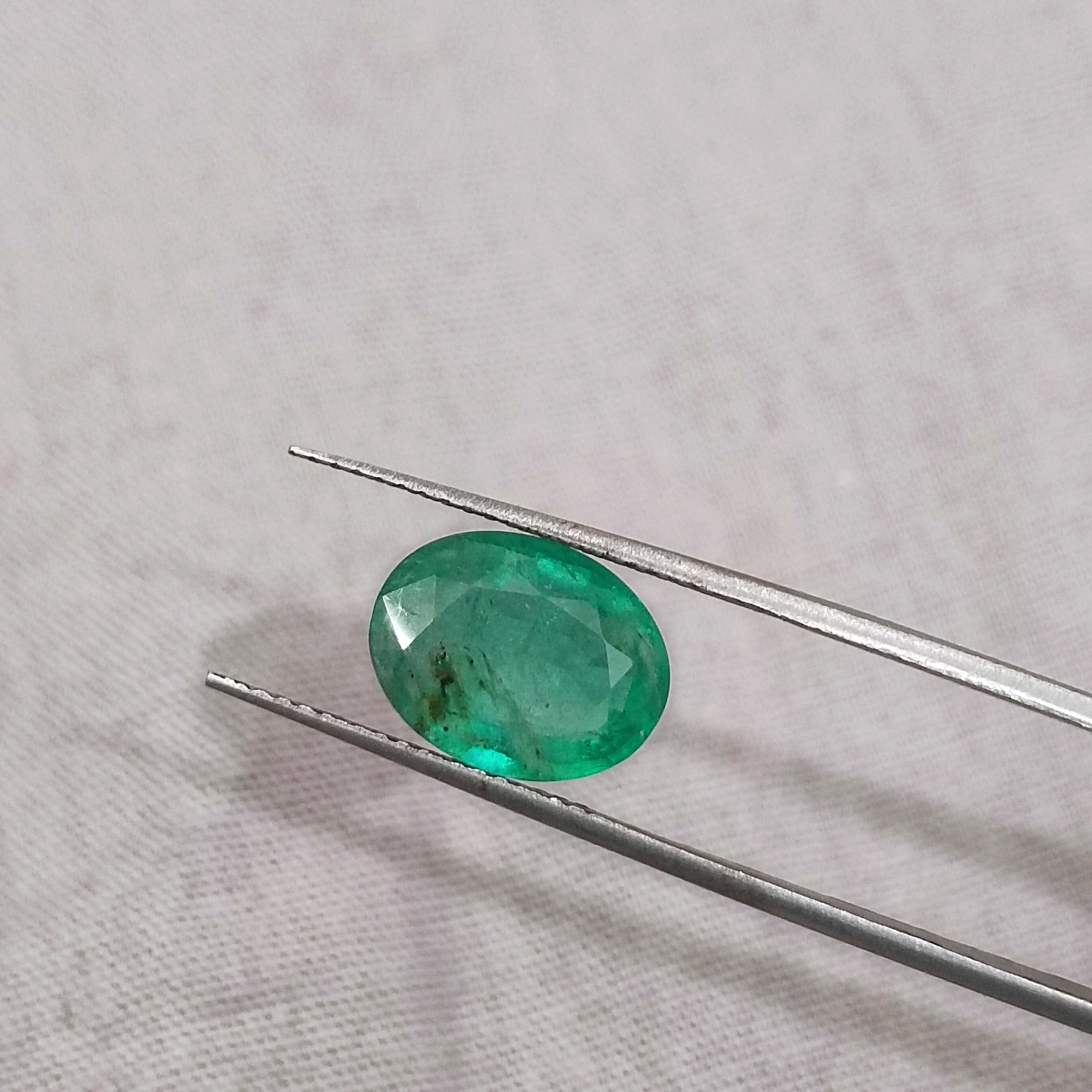 2.72ct GSI certified mint leaf green loose oval cut emerald gemstone 