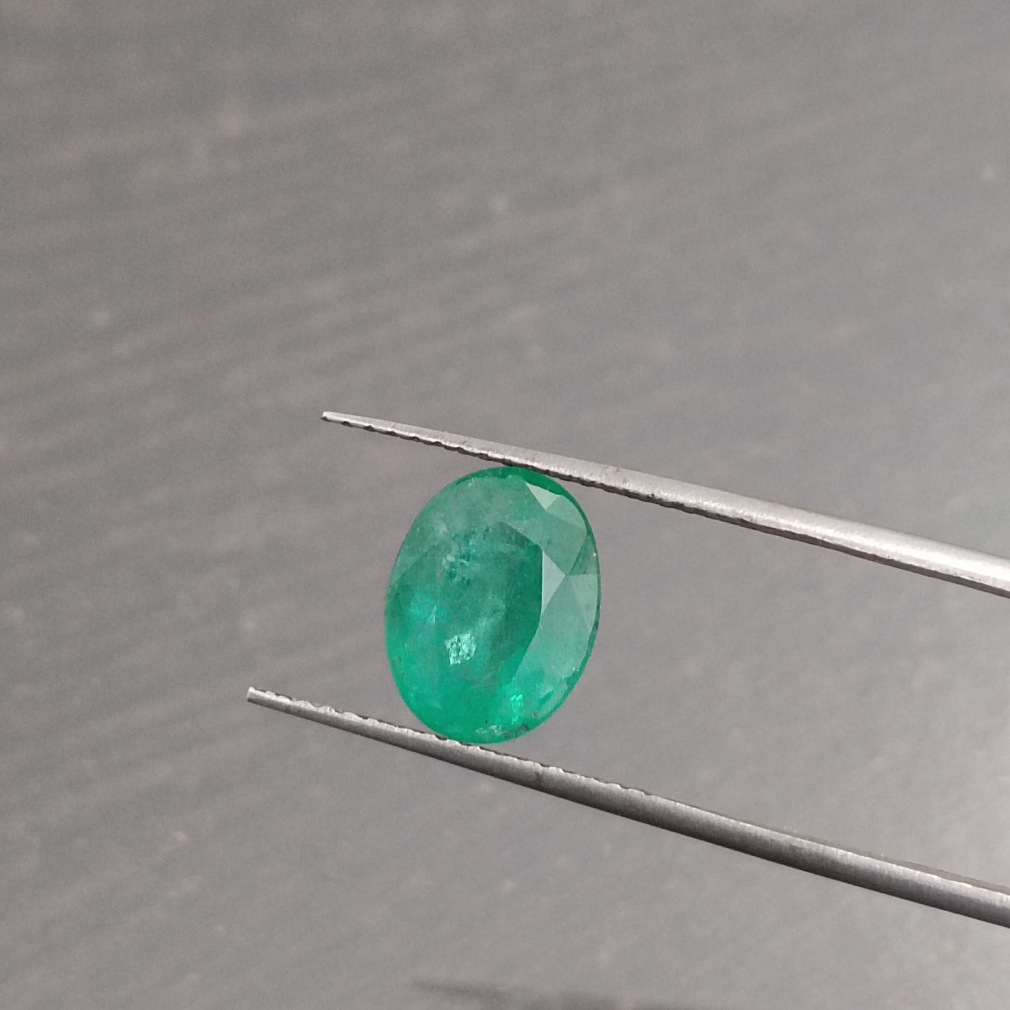 2.04ct GSI certified medium light green oval cut emerald gemstone 