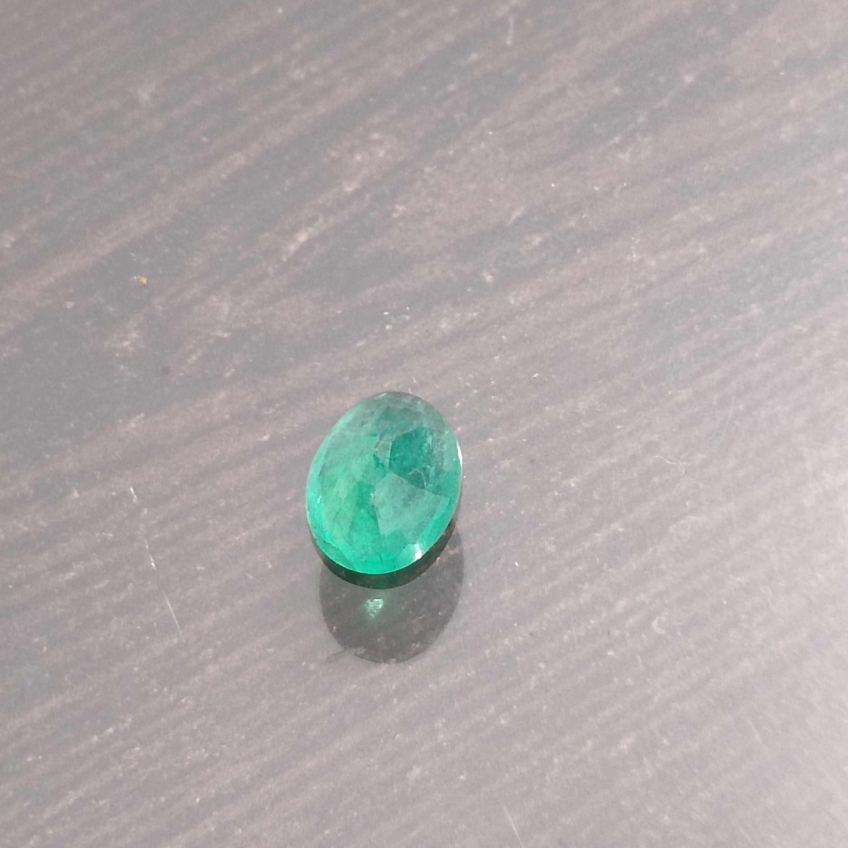 2.04ct GSI certified medium light green oval cut emerald gemstone 