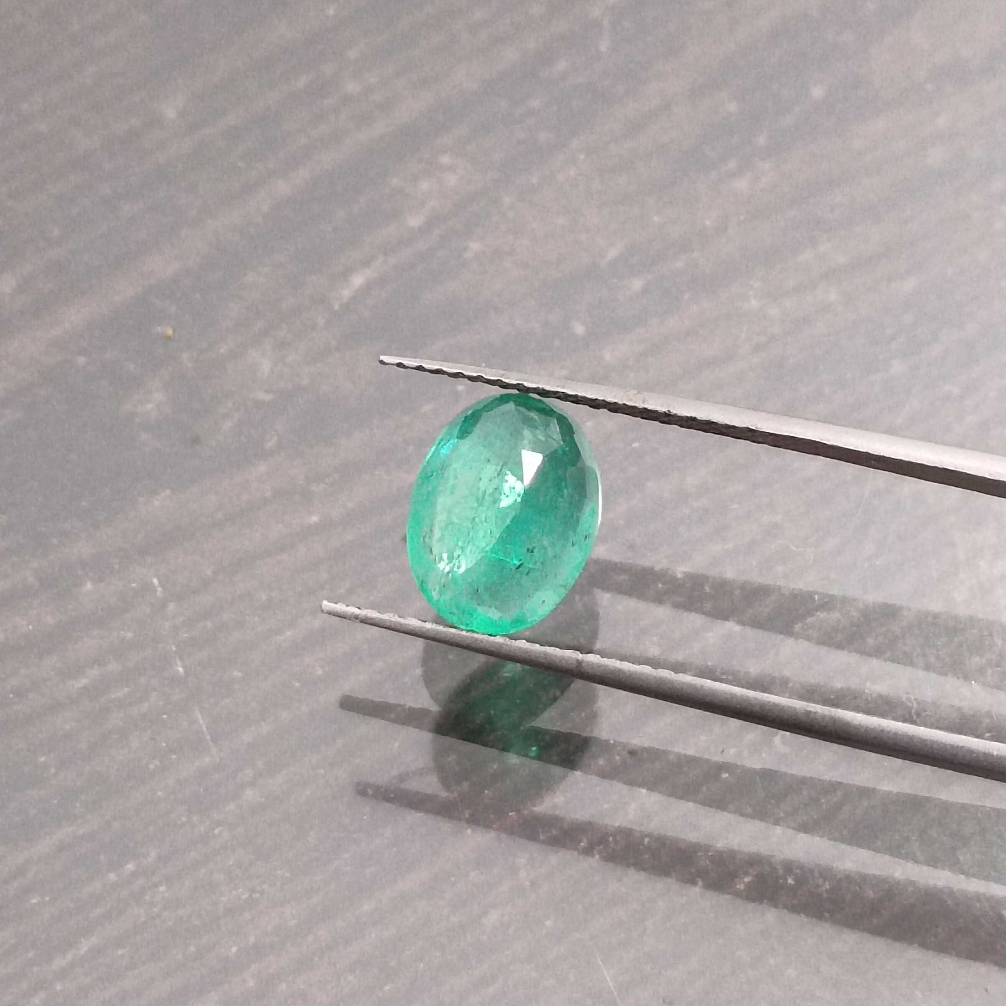 2.04ct GSI certified medium light green oval cut emerald gemstone 
