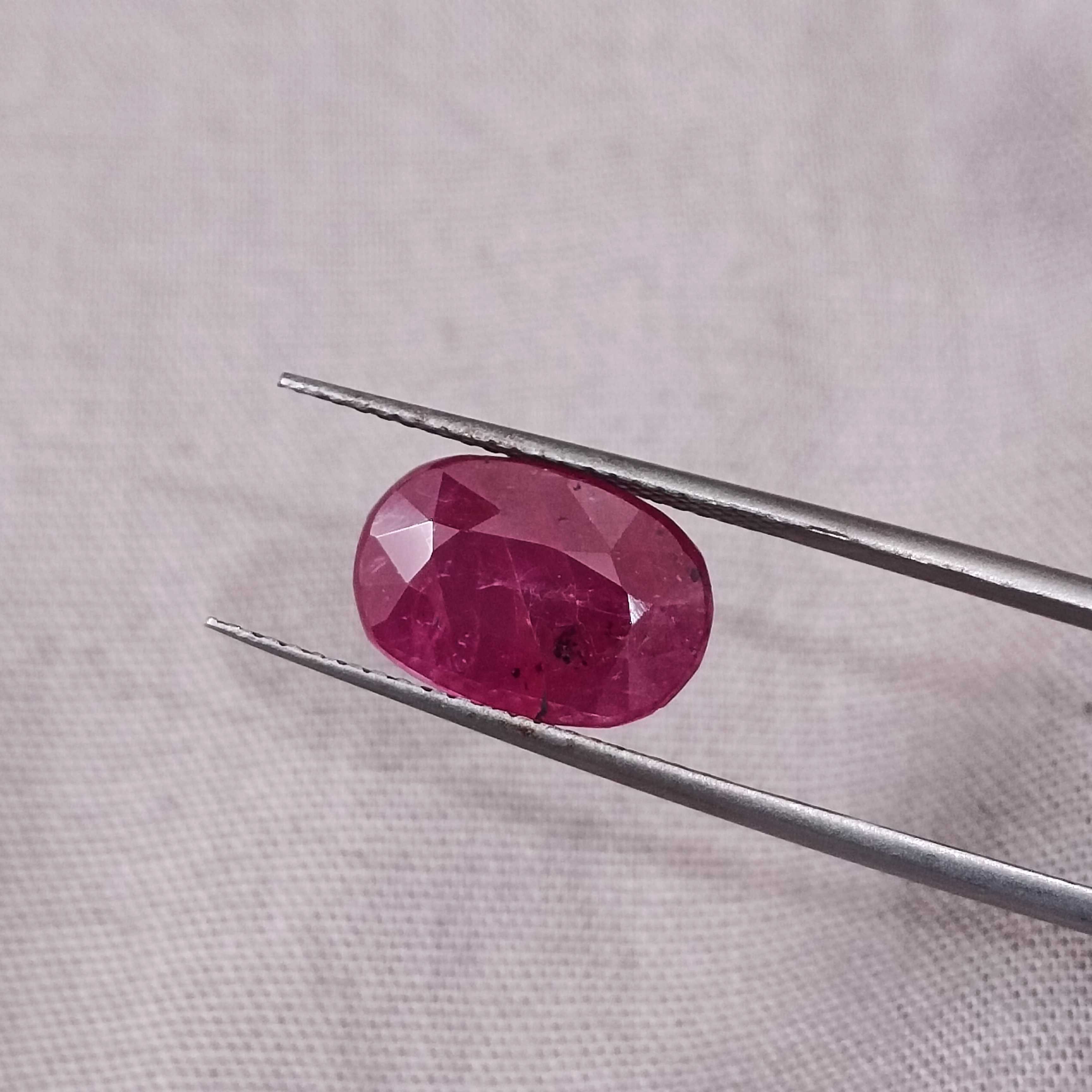 4.38ct GSI certified glossy red untreated oval cut African ruby stone