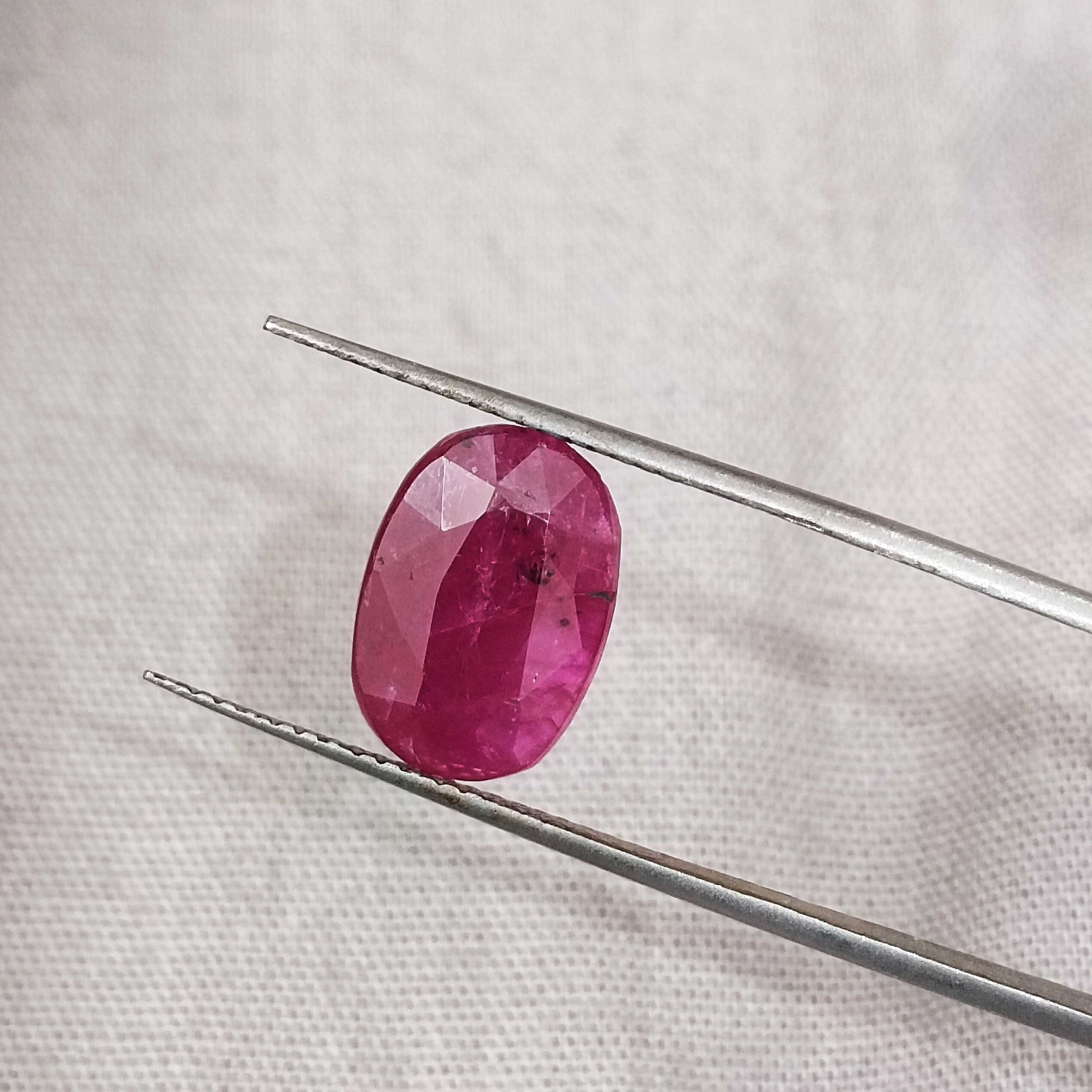 4.38ct GSI certified glossy red untreated oval cut African ruby stone