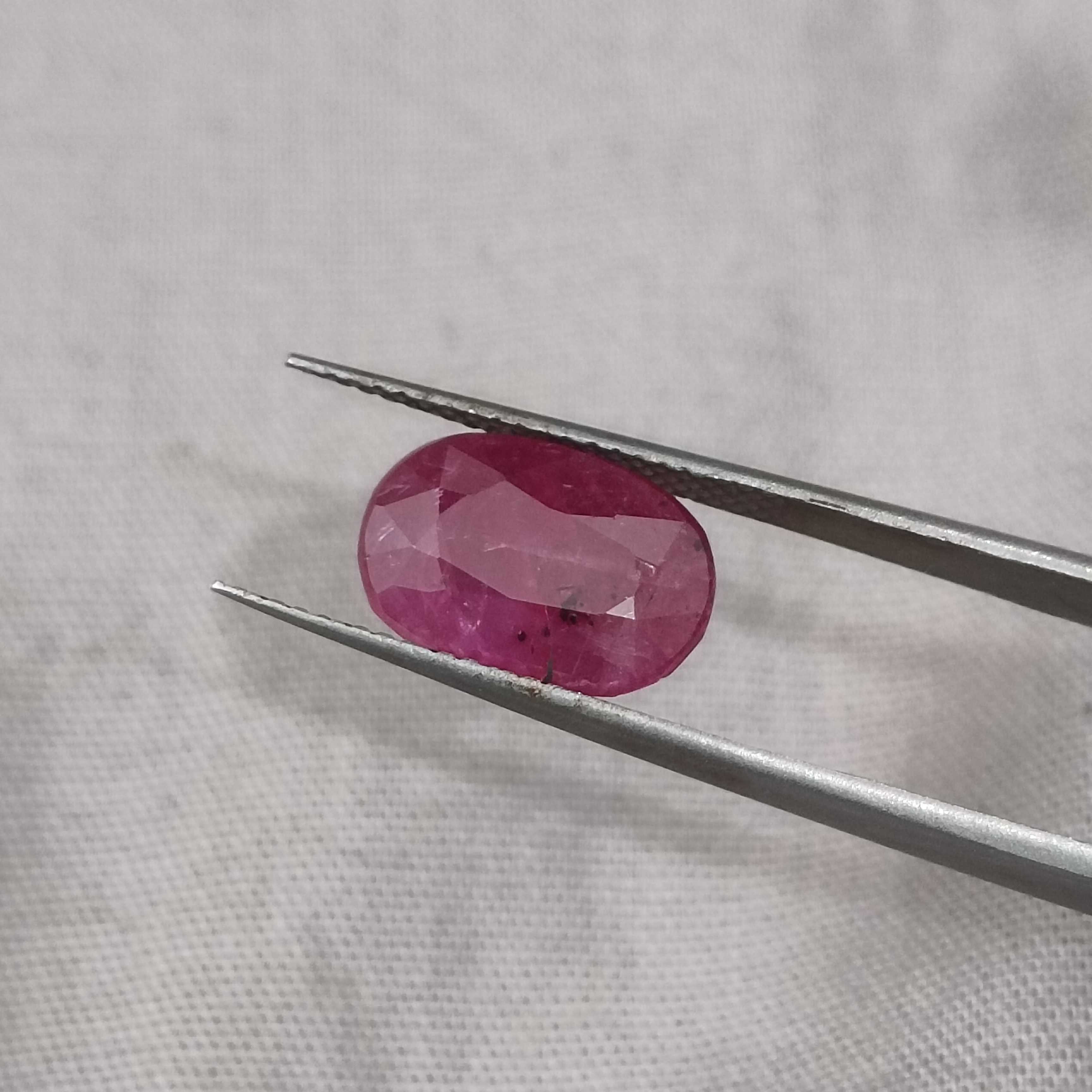 4.38ct GSI certified glossy red untreated oval cut African ruby stone