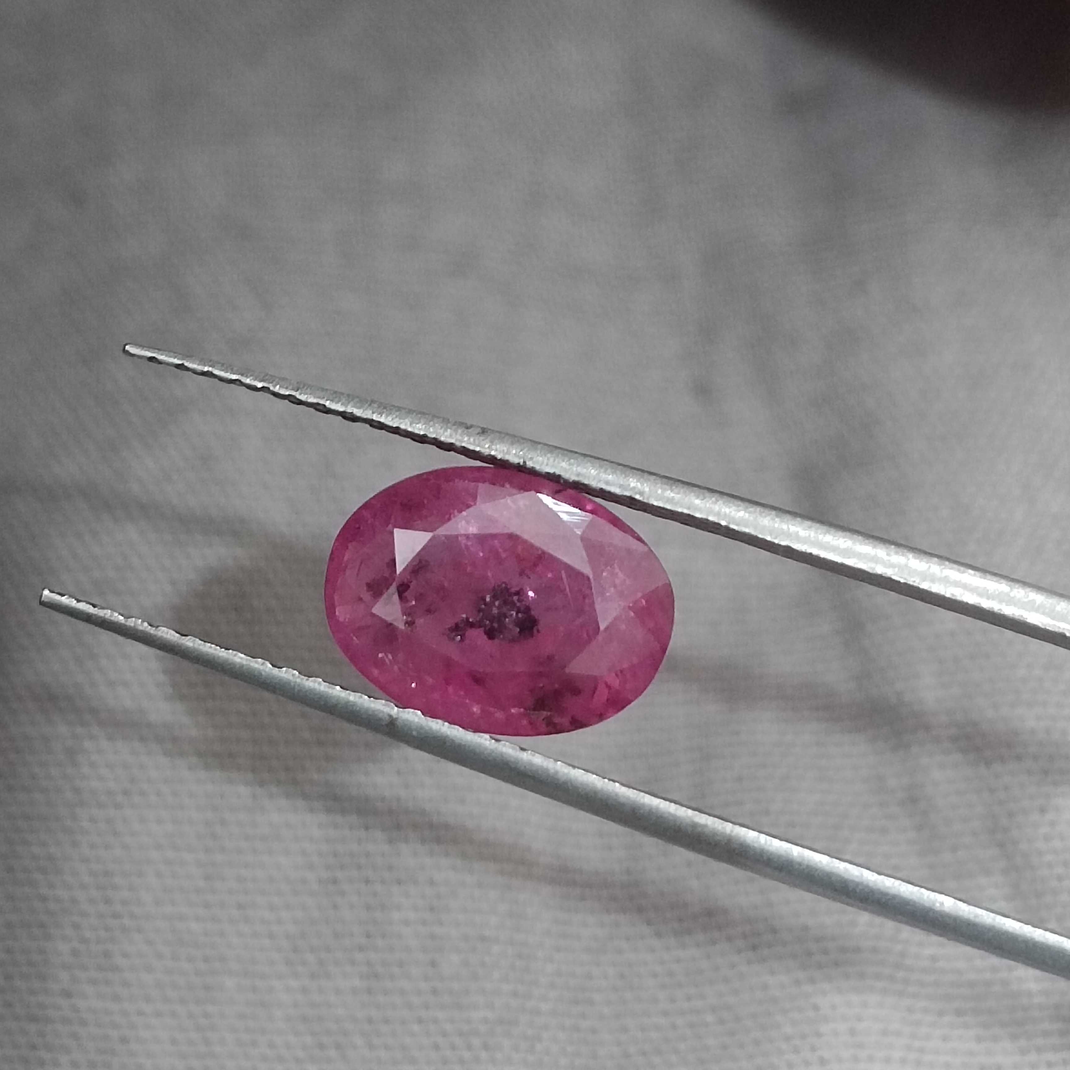 3.98ct GSI (USA) certified oval cut medium red Ceylon ruby gemstone H