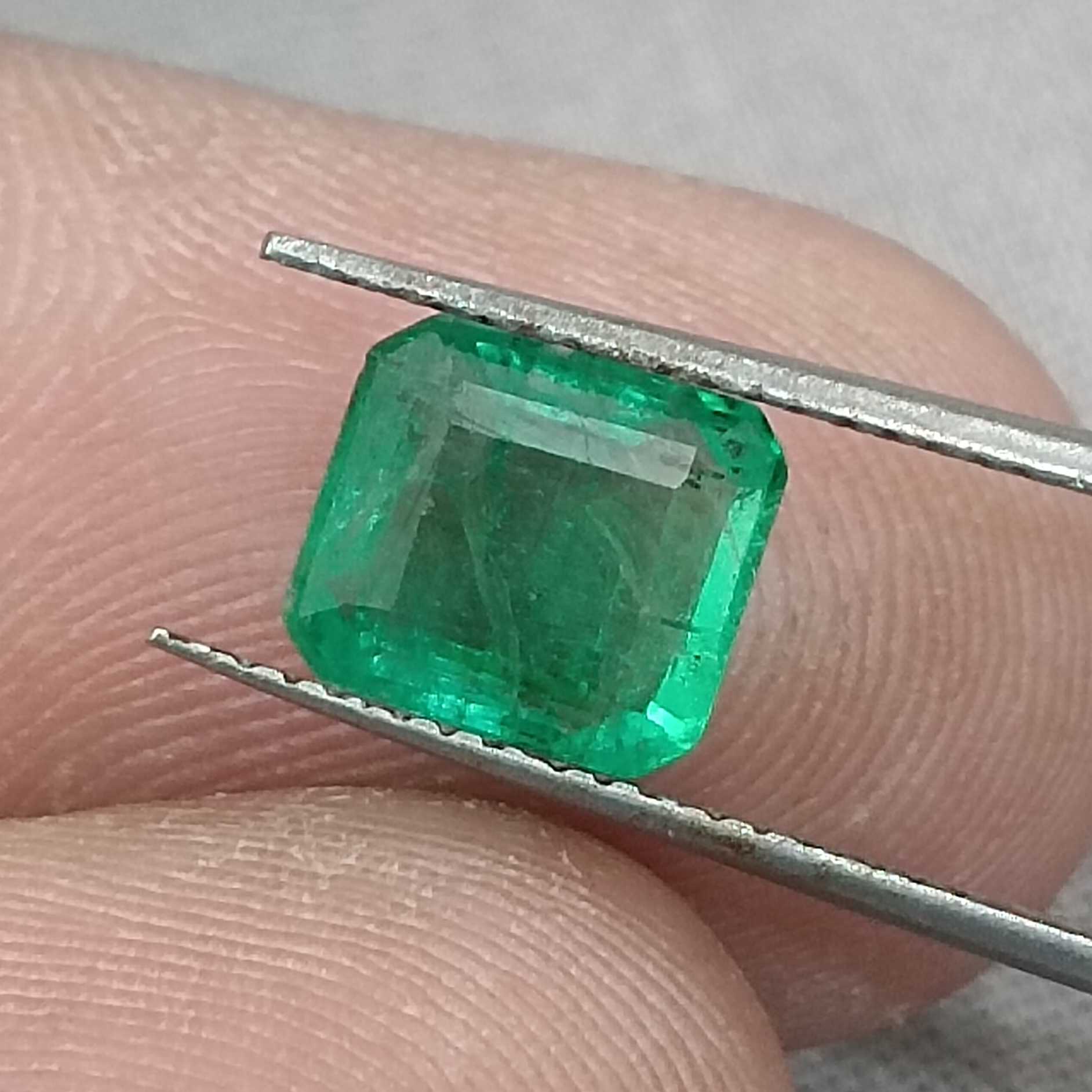 1.85ct GSI certified medium deep golden green octagon cut Swat emerald gem/