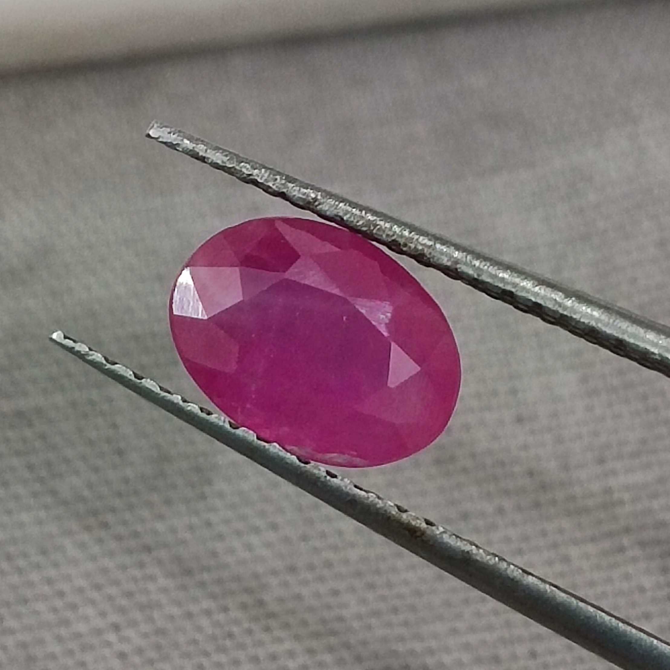 1.33cts certified oval cut unheated natural ruby gemstone /