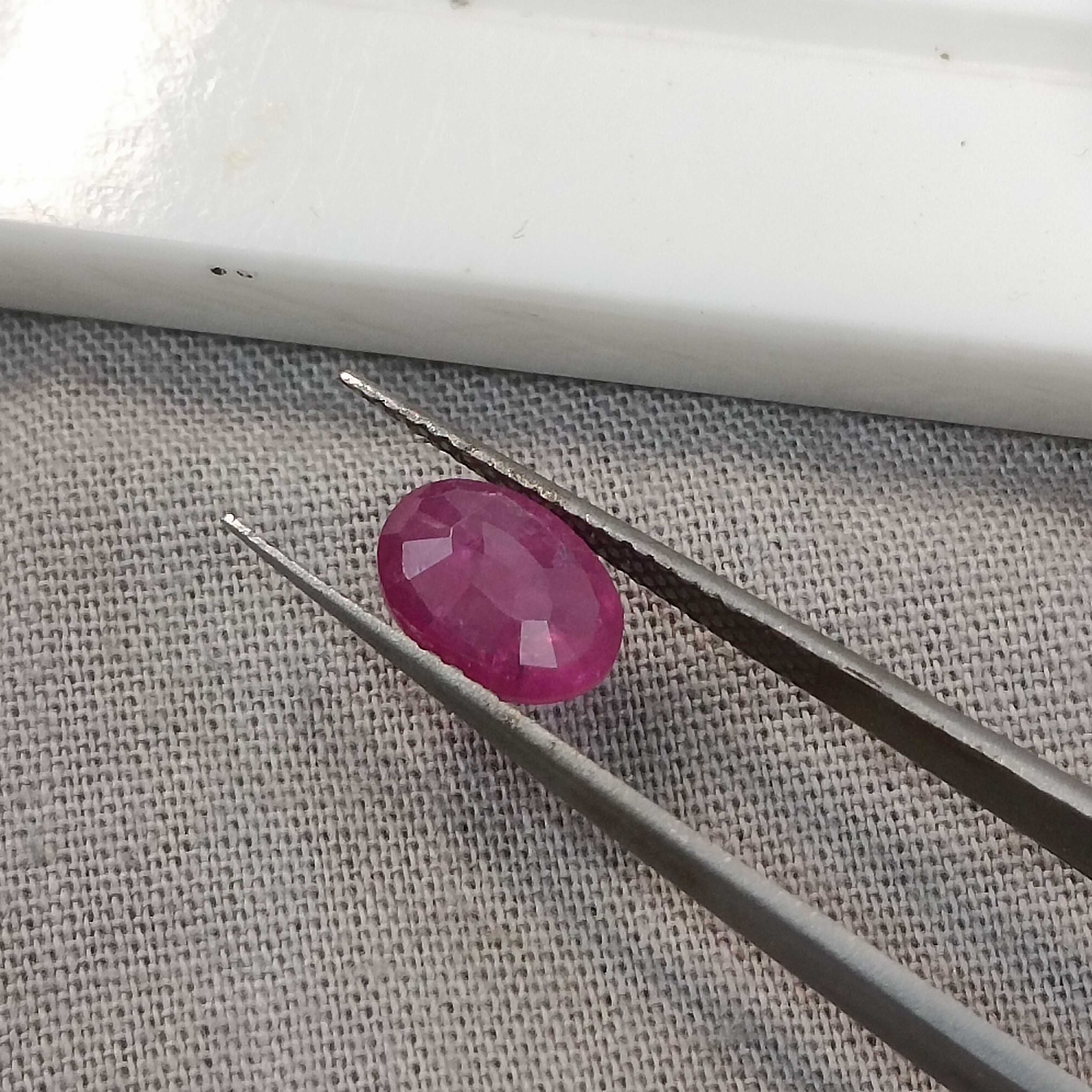 1.29cts GSI certified oval shape transparent untreated natural African ruby gemstone 
