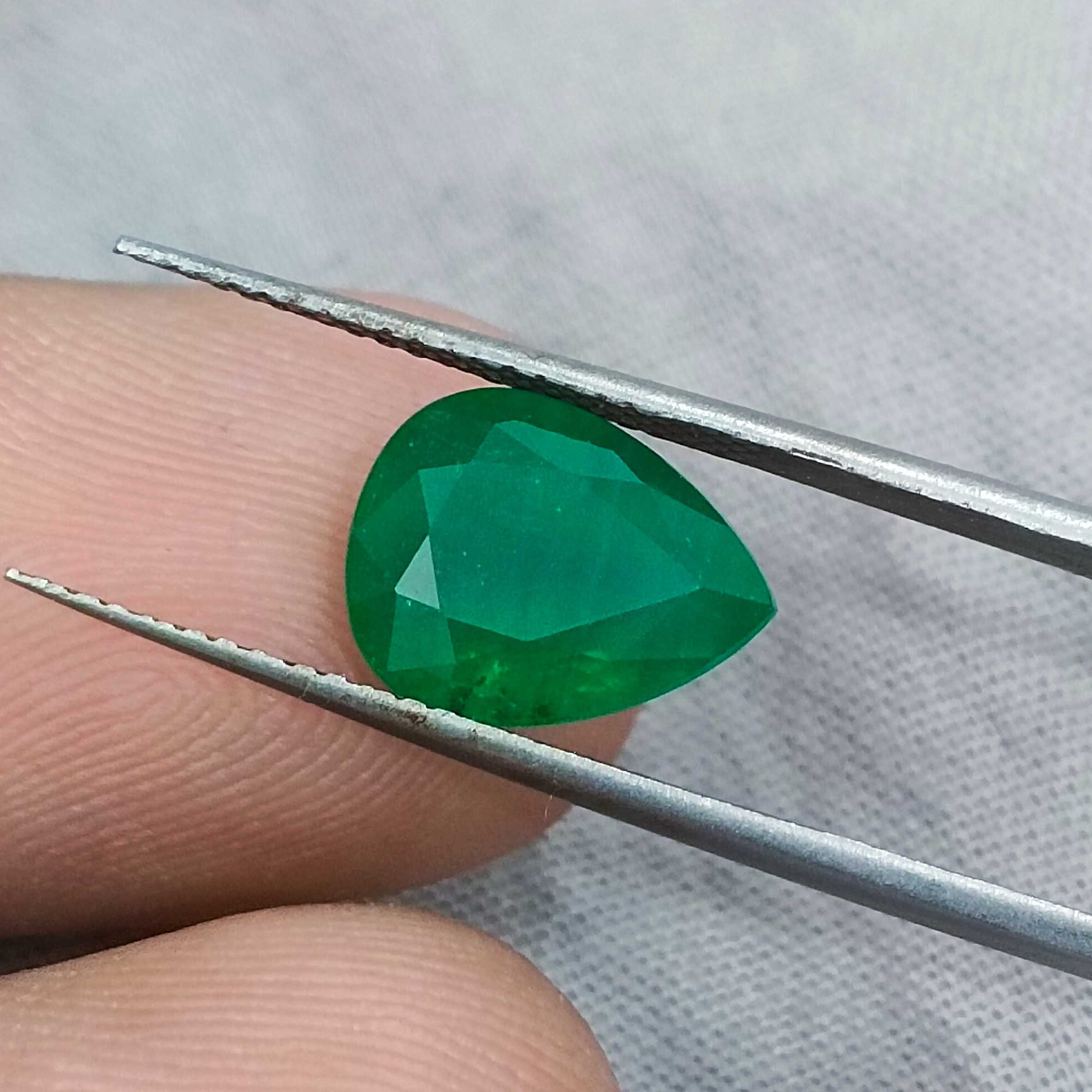3.51cts GSI certified deep algae green pear cut Zambian emerald gemstone 