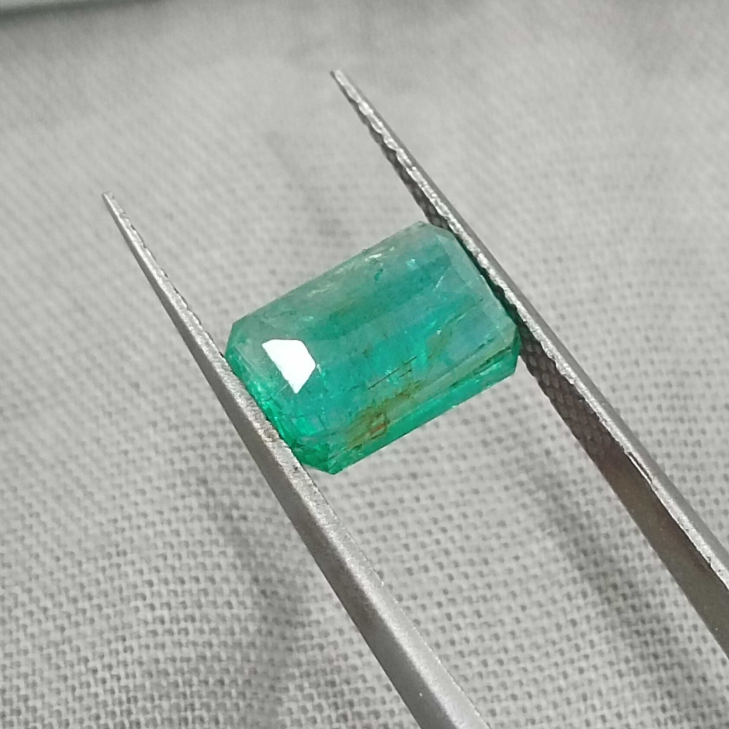 1.97cts spring green colour octagon cut emerald 