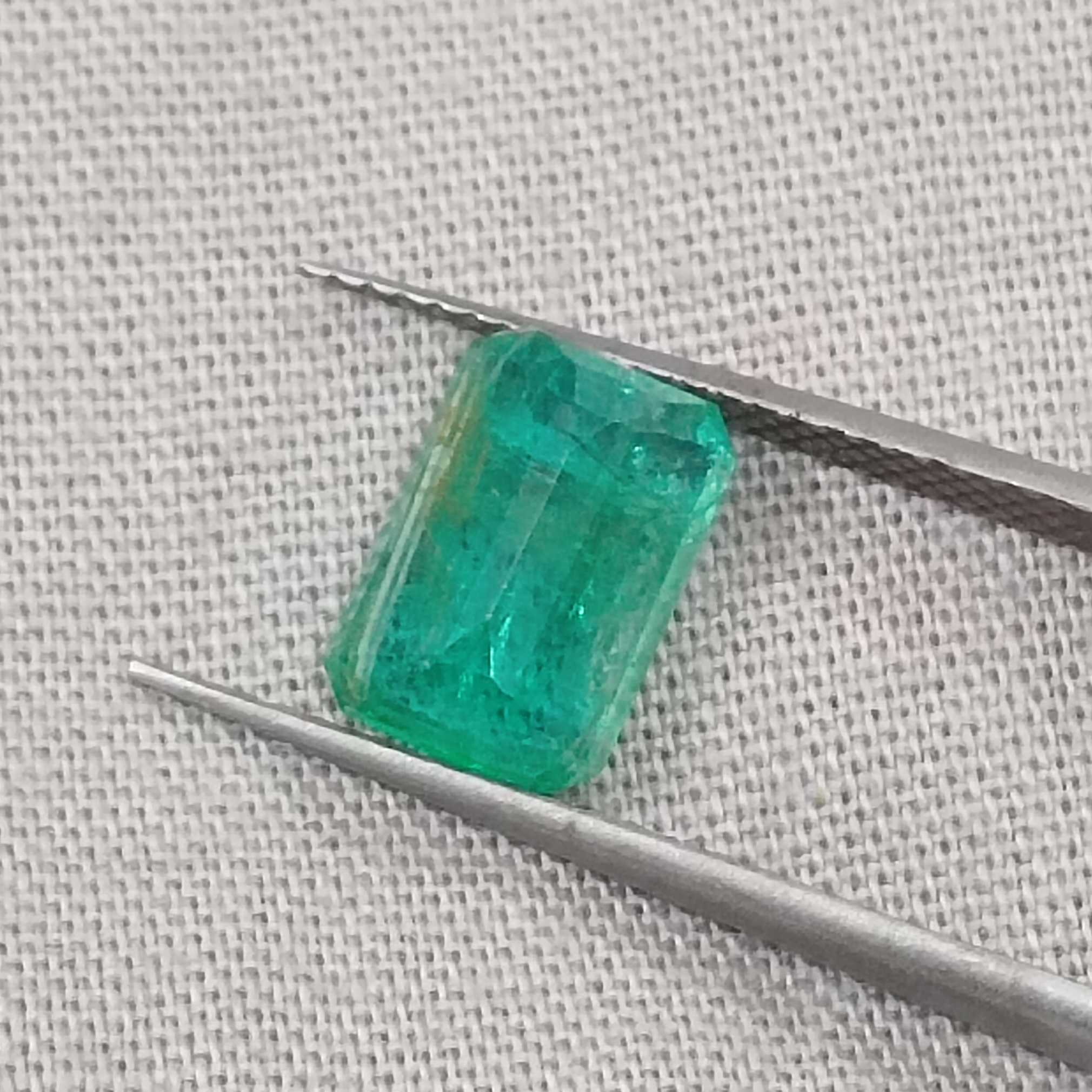 1.97cts spring green colour octagon cut emerald 
