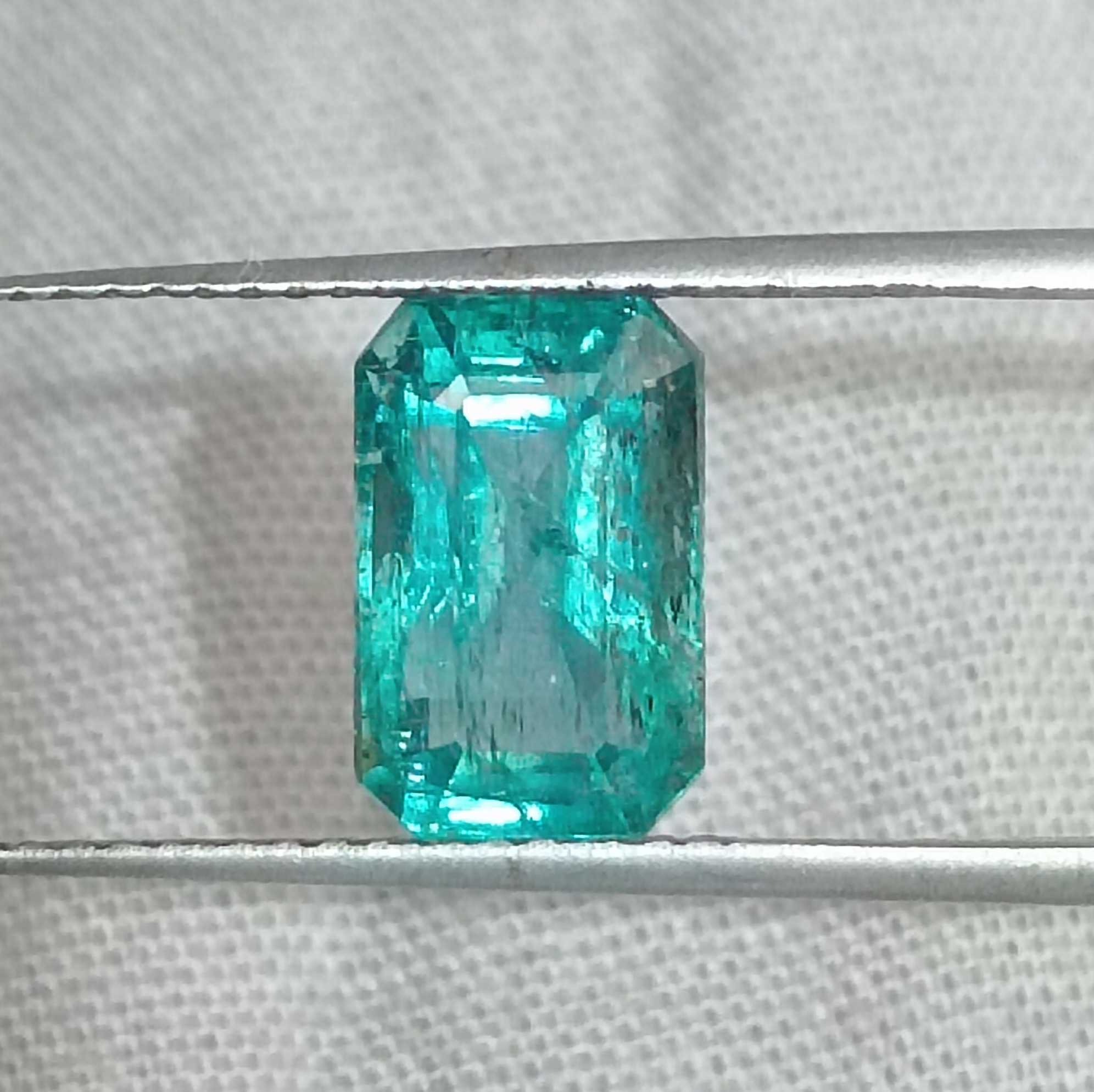 2.56ct high luster blue green octagon emerald gem /