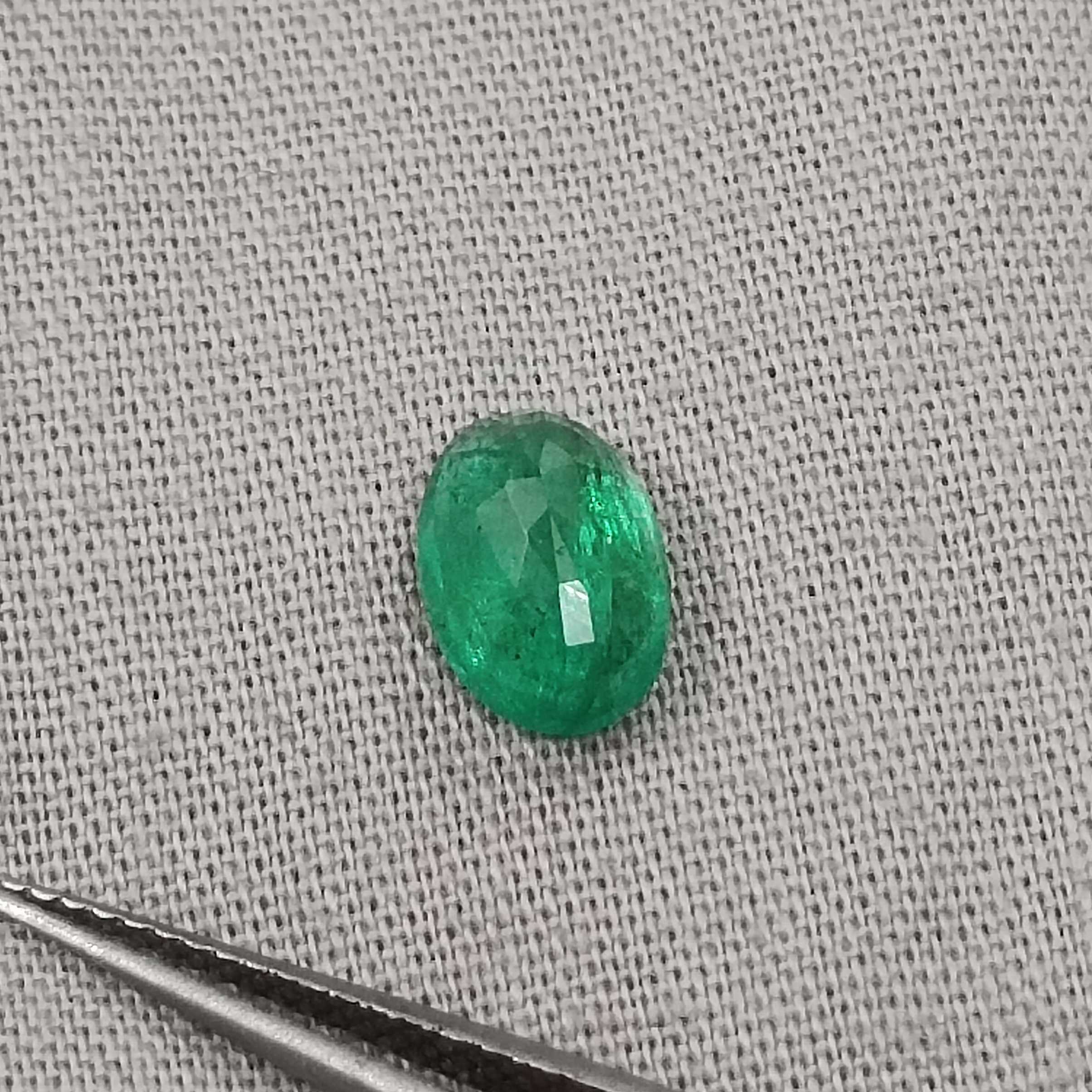 1.31cts natural spring green colour oval cut emerald gemstone 