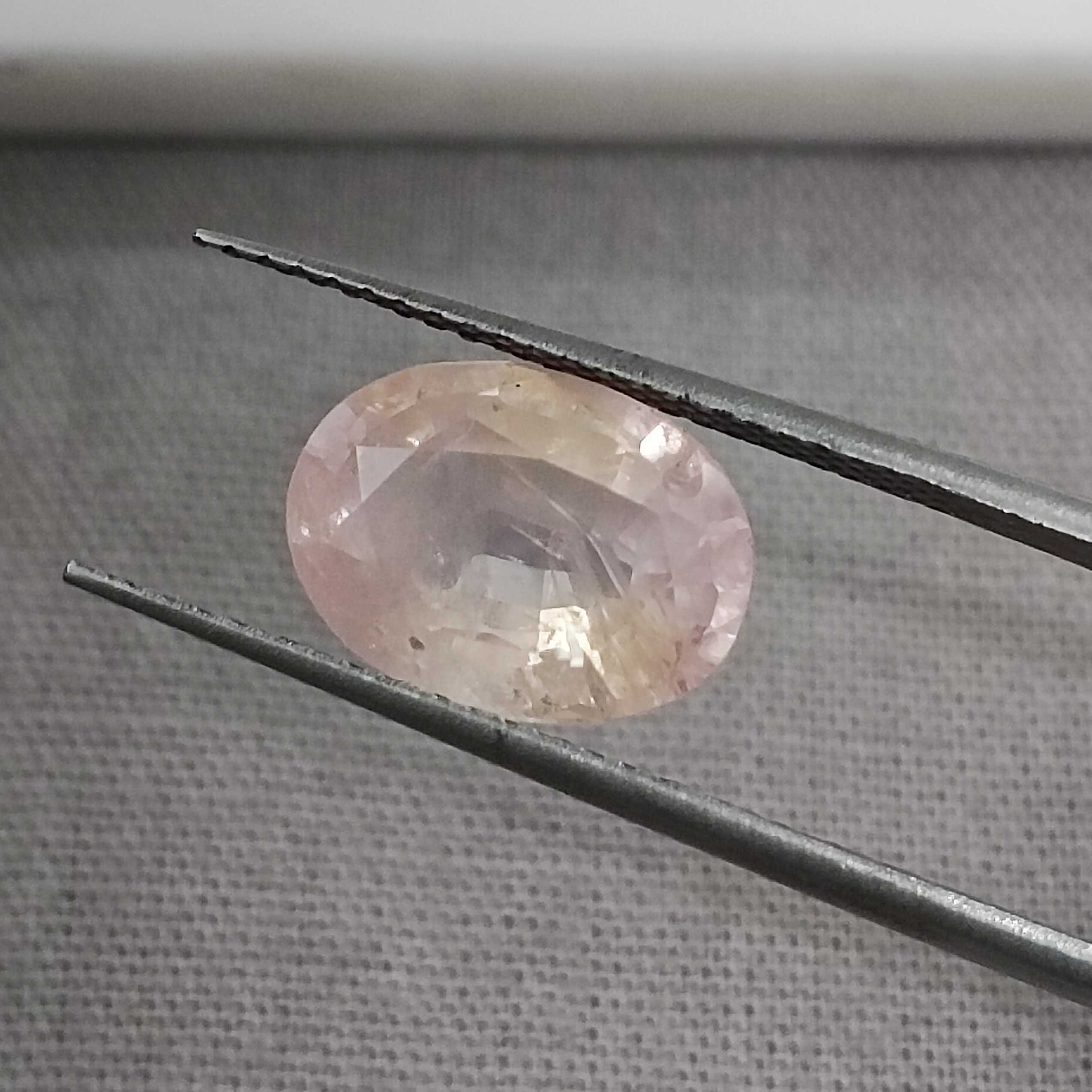 3.67cts IGI certified sunset oval cut unheated Ceylonese padparadscha sapphire gem